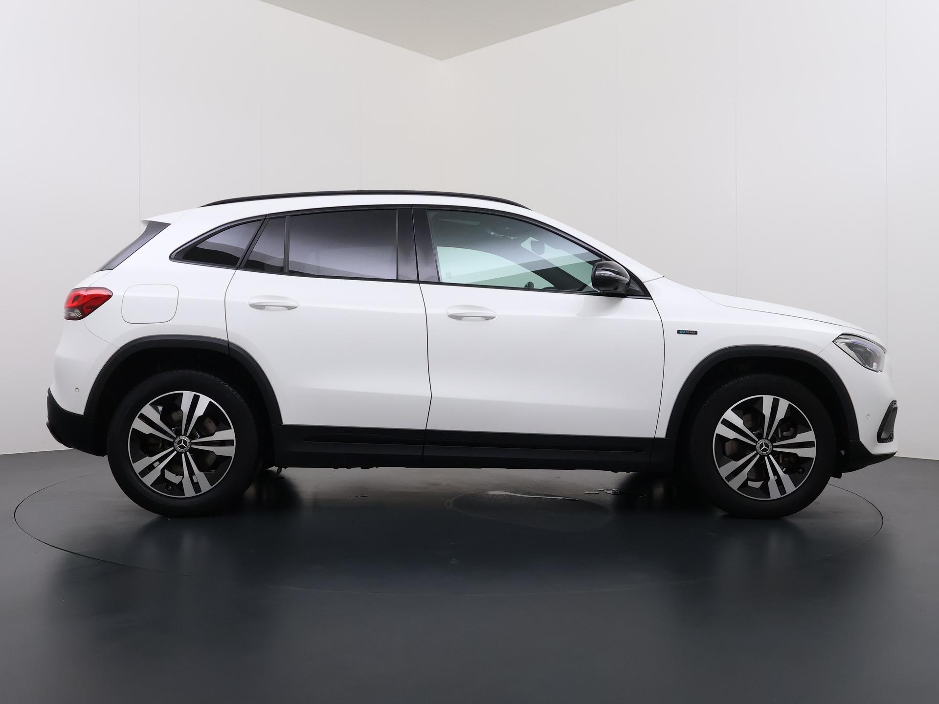 Mercedes-Benz GLA 250 e Luxury Line 5