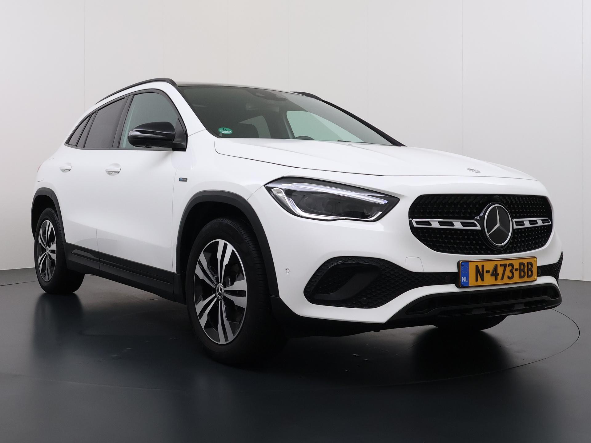 Mercedes-Benz GLA 250 e Luxury Line 6