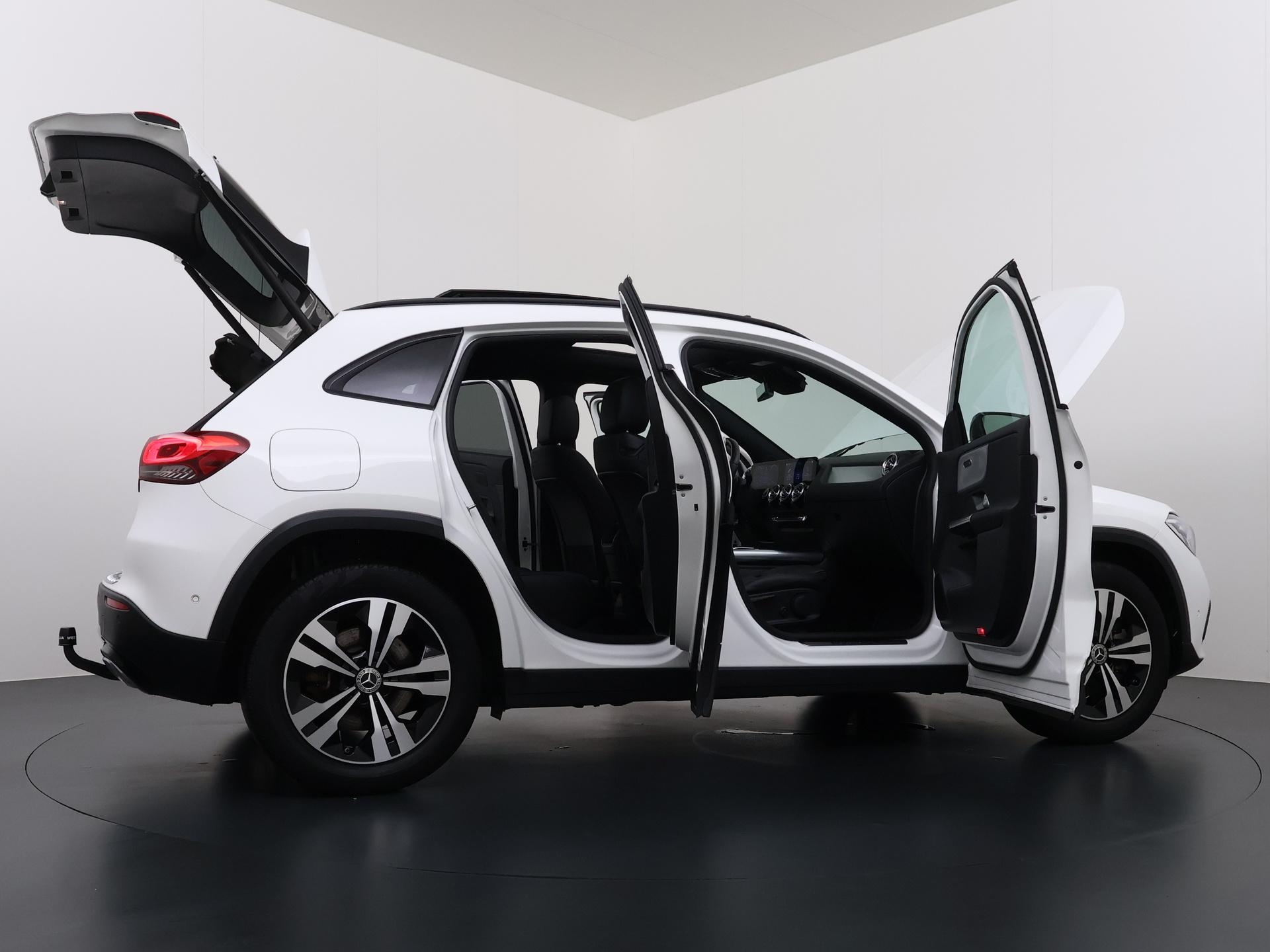 Mercedes-Benz GLA 250 e Luxury Line 9