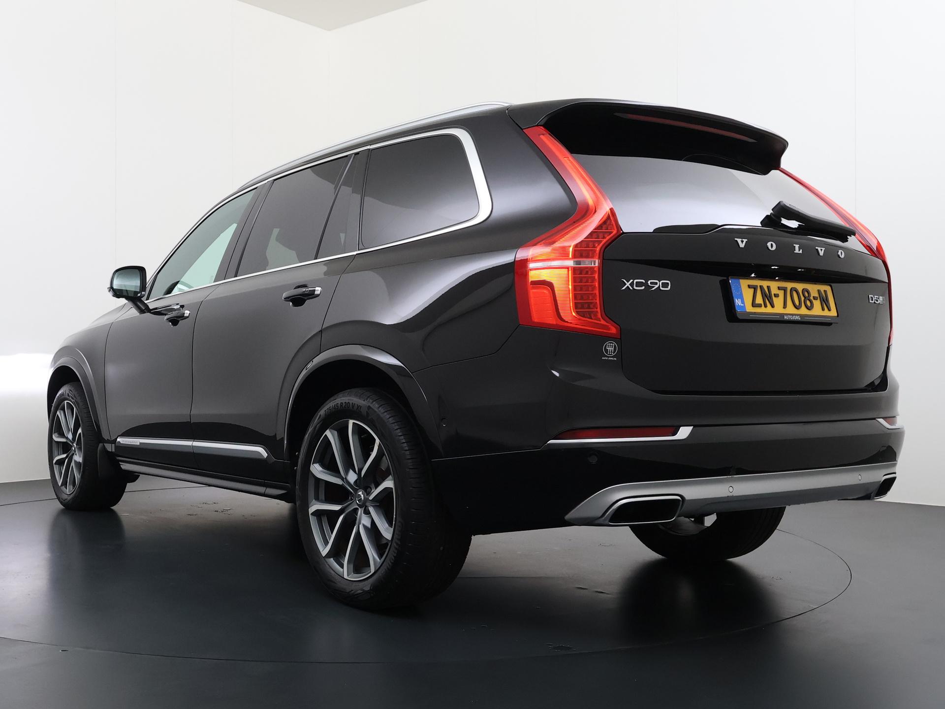 Volvo XC90 2.0 D5 AWD Momentum 1