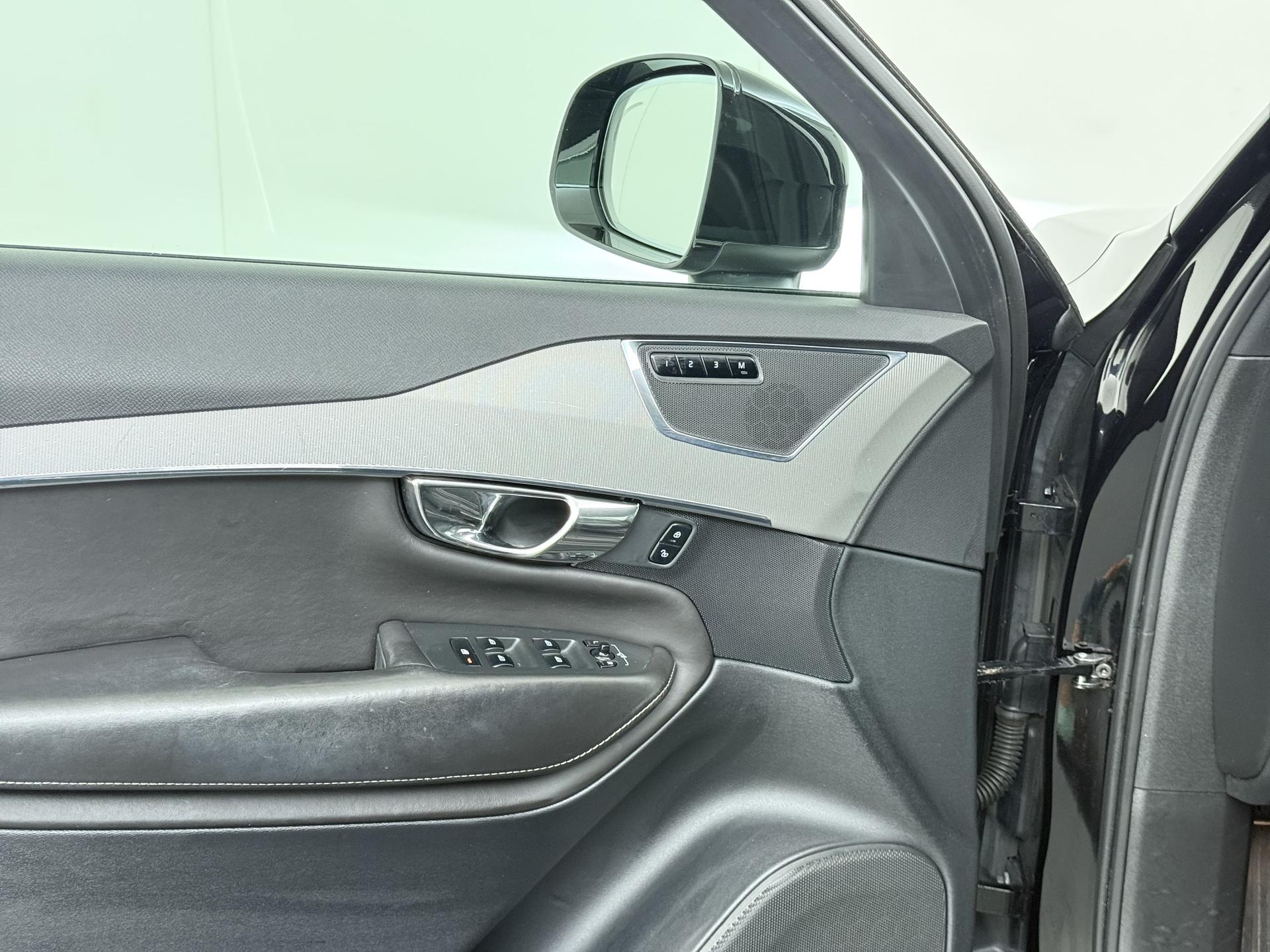 Volvo XC90 2.0 D5 AWD Momentum 15