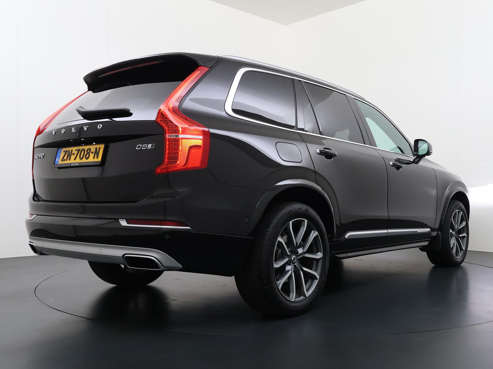 Volvo XC90 2.0 D5 AWD Momentum 2