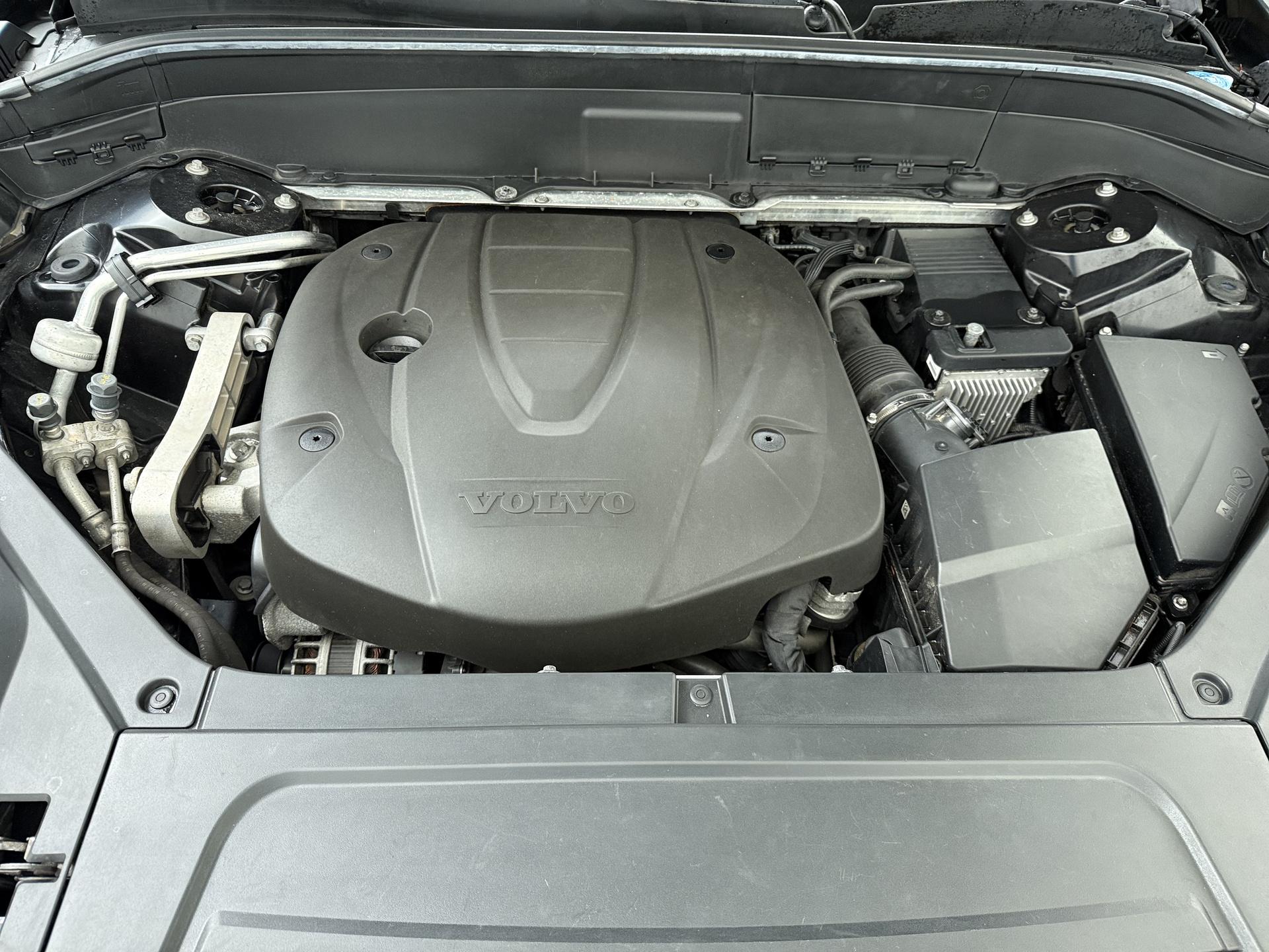 Volvo XC90 2.0 D5 AWD Momentum 34