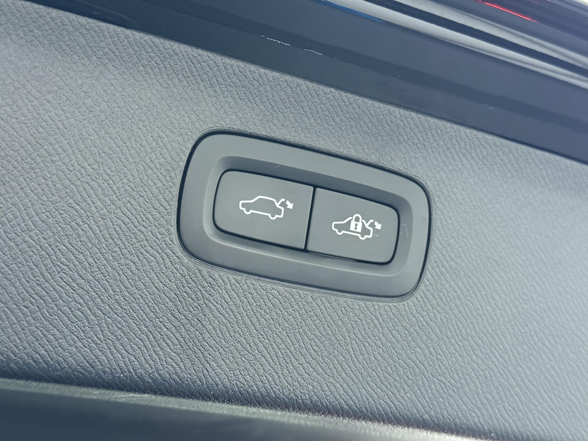 Volvo XC90 2.0 D5 AWD Momentum 39