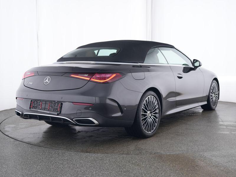 Mercedes-Benz CLE Cabriolet 200 AMG Line 2