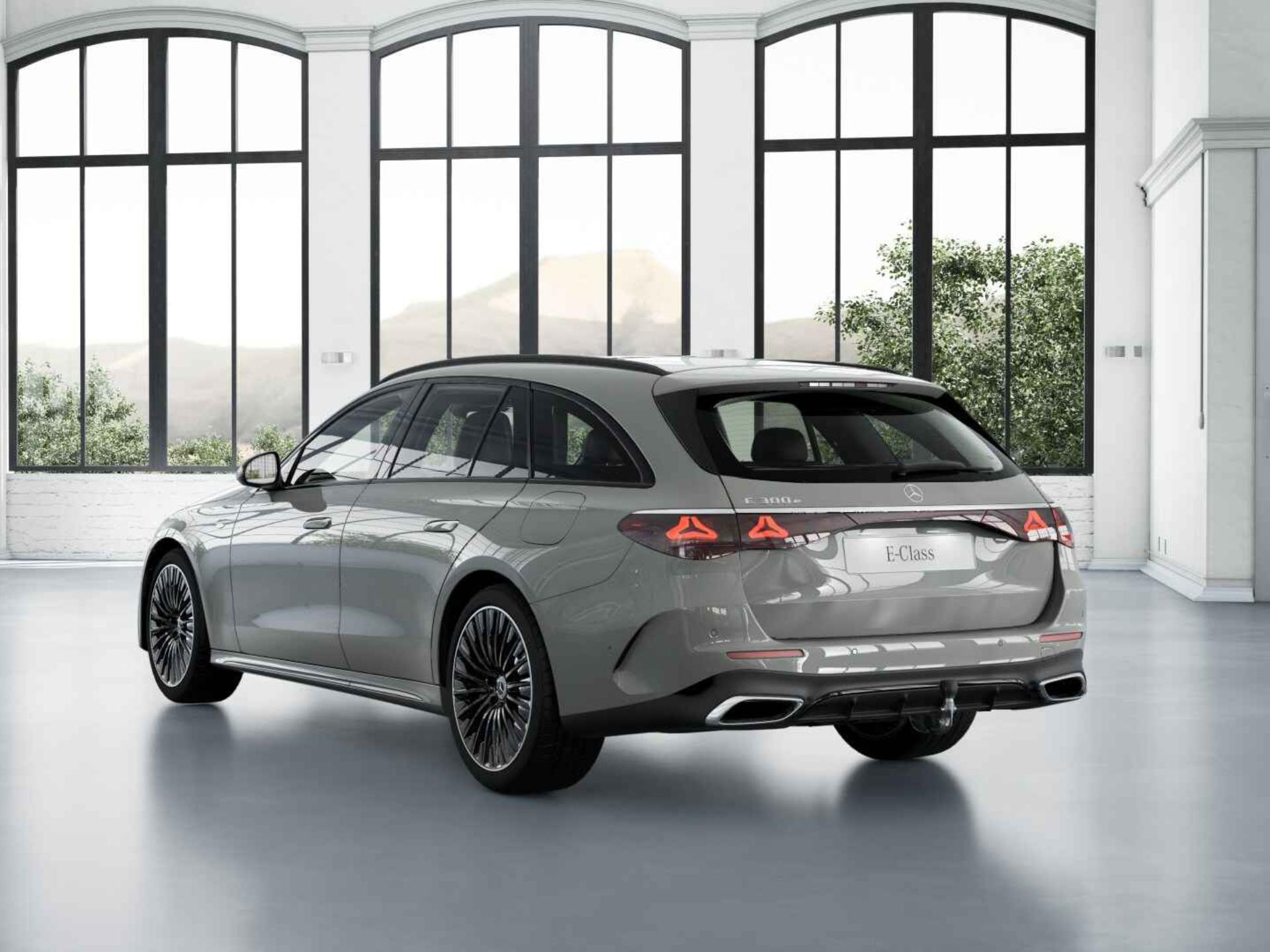 Mercedes-Benz E-Klasse Estate 300 e AMG Line 4