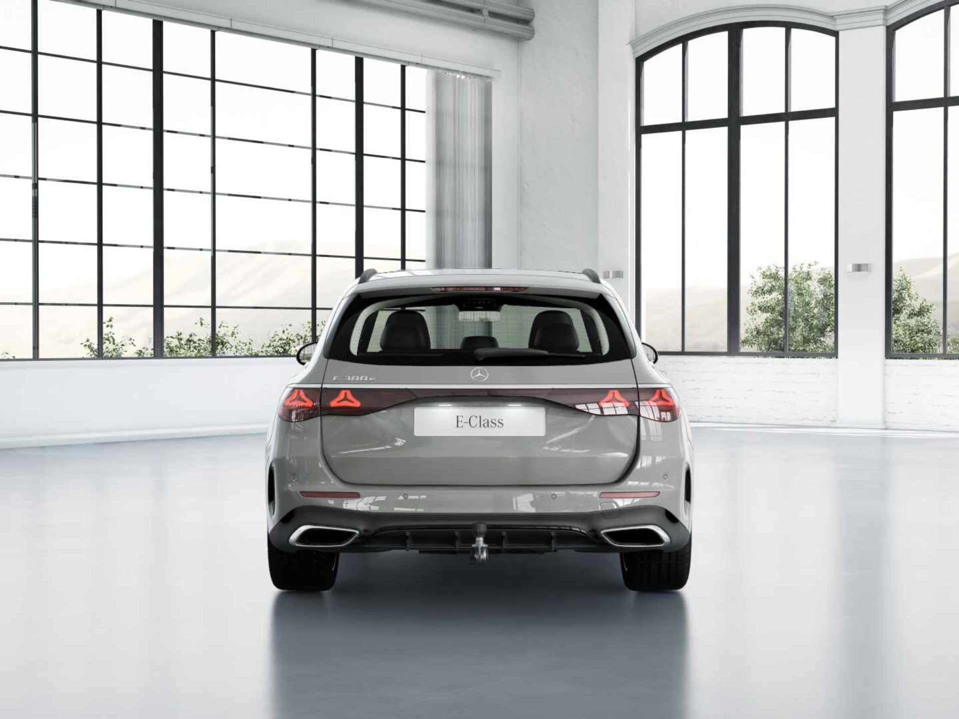 Mercedes-Benz E-Klasse Estate 300 e AMG Line 5