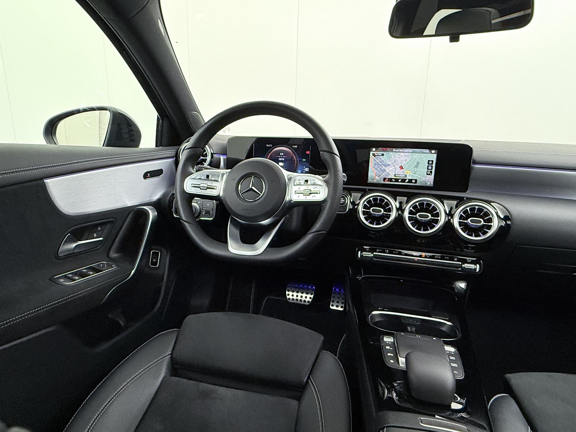 Mercedes-Benz A-Klasse 250 e Business Solution AMG Limited 21