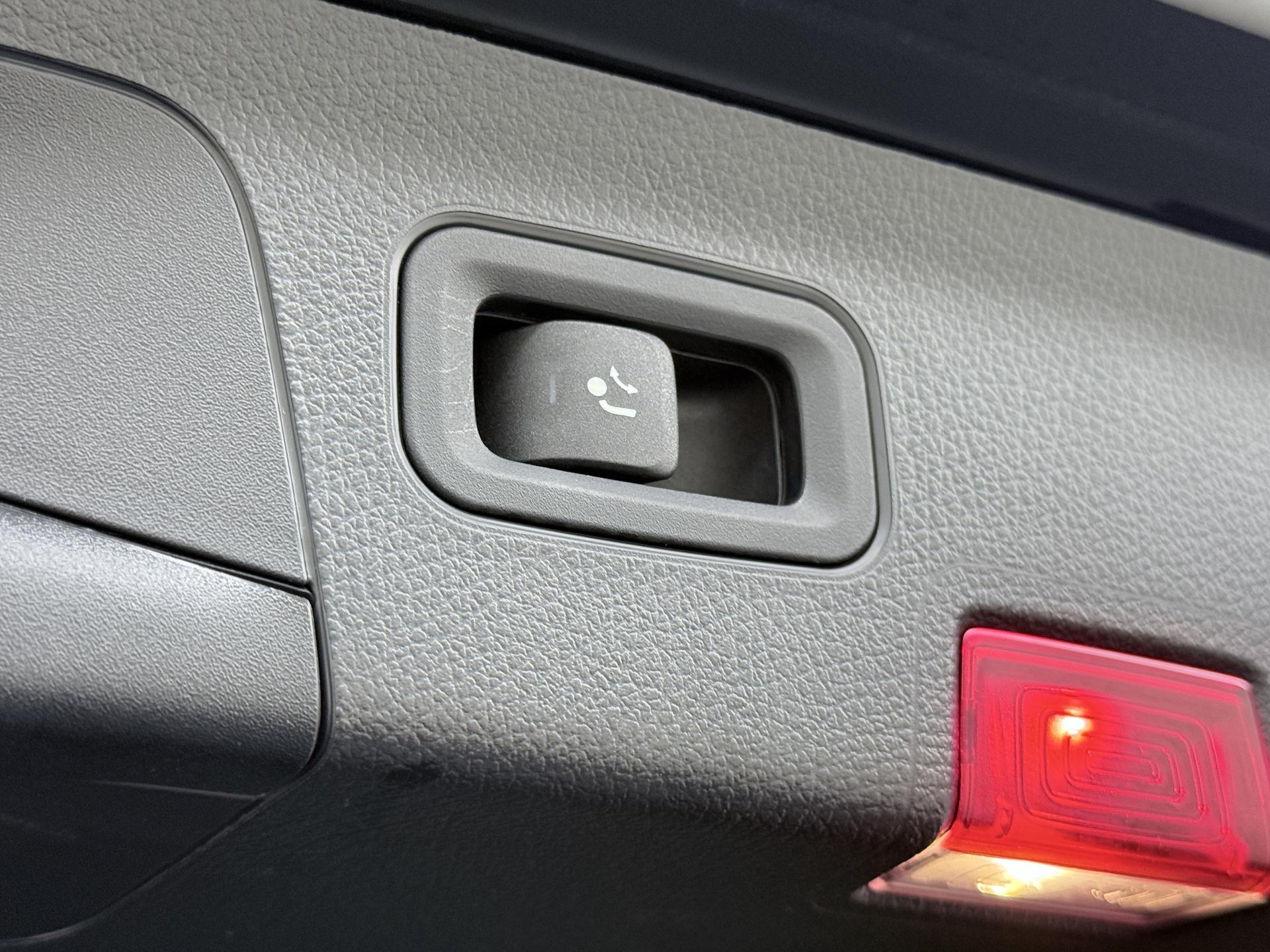 Mercedes-Benz A-Klasse 250 e Business Solution AMG Limited 8