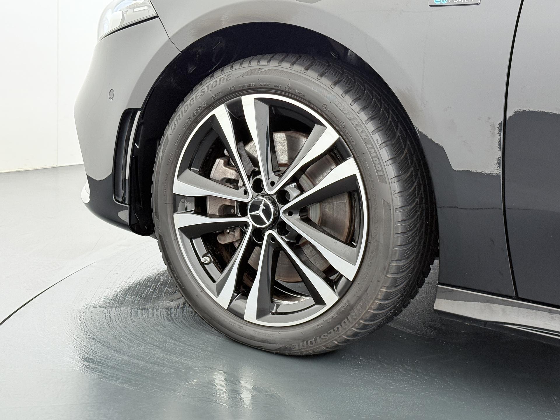 Mercedes-Benz A-Klasse 250 e Business Solution AMG Limited 9