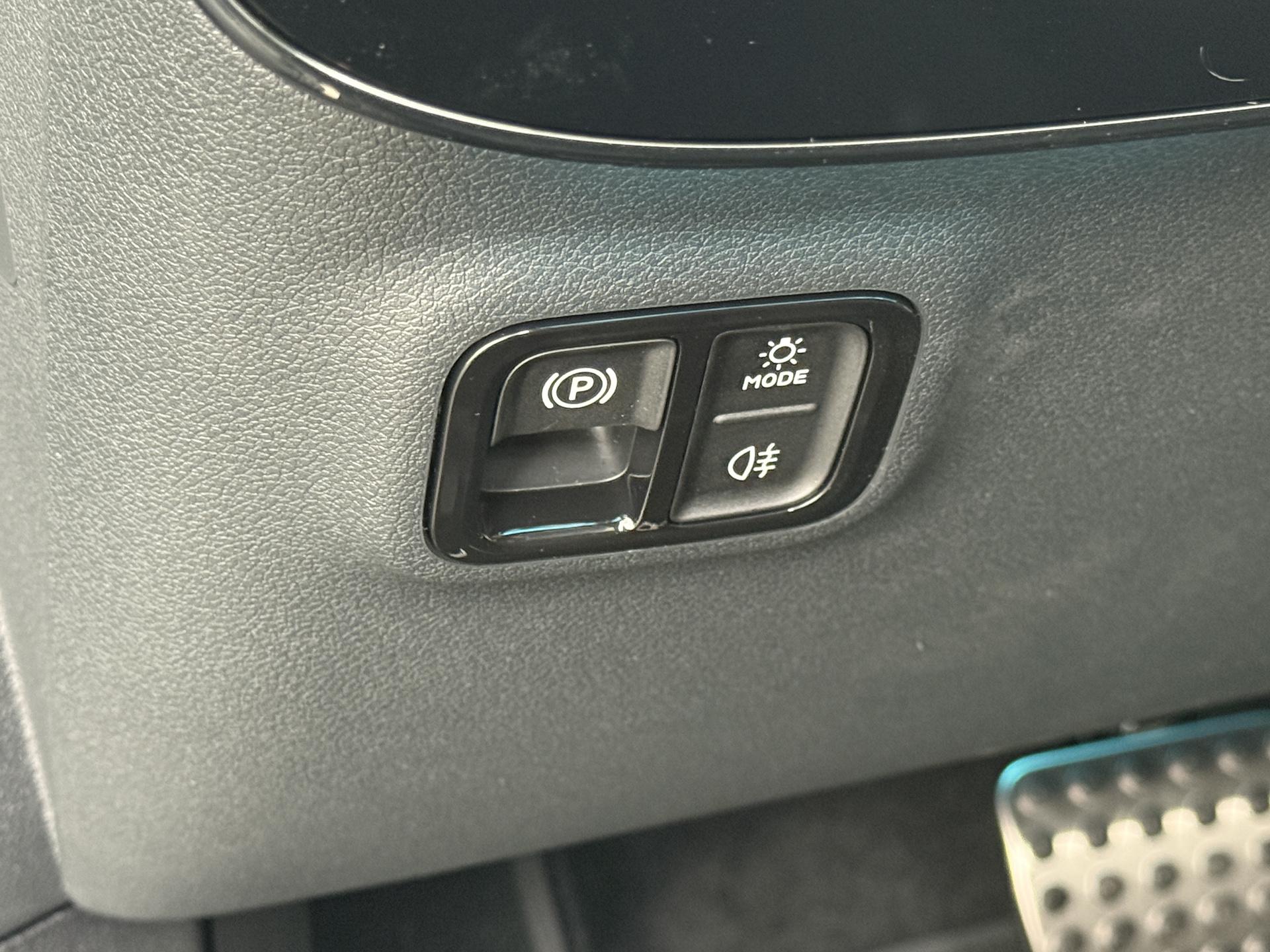 Mercedes-Benz CLA-Klasse 250+ Launch Edition 85 kWh Accu 23