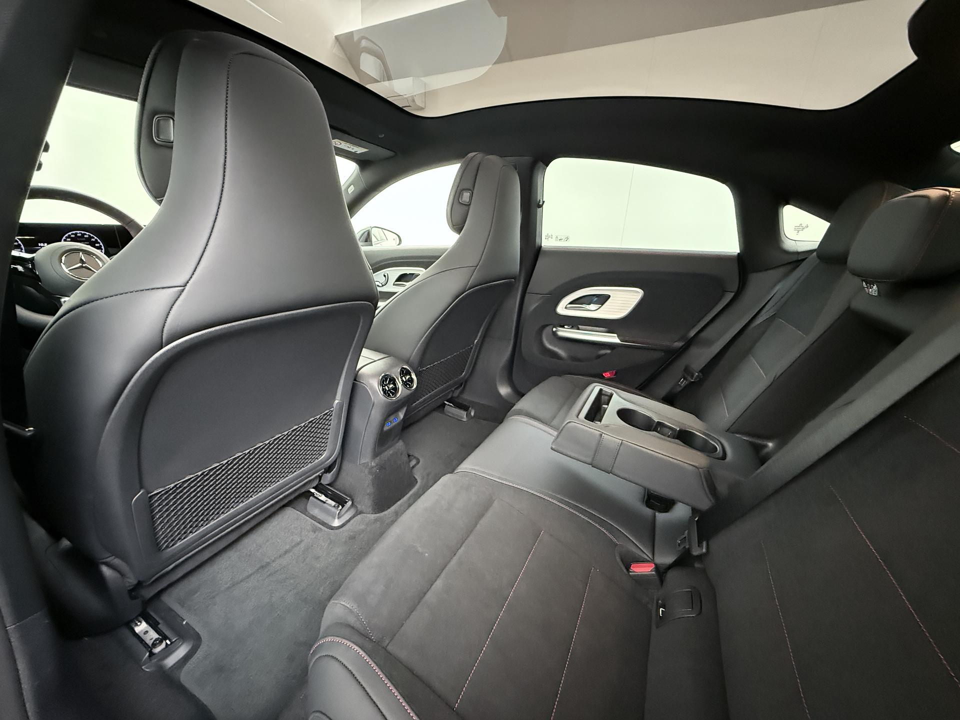 Mercedes-Benz CLA-Klasse 250+ Launch Edition 85 kWh Accu 21