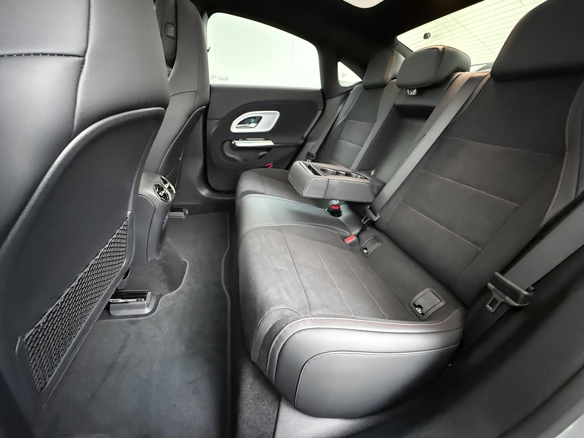 Mercedes-Benz CLA-Klasse 250+ Launch Edition 85 kWh Accu 22