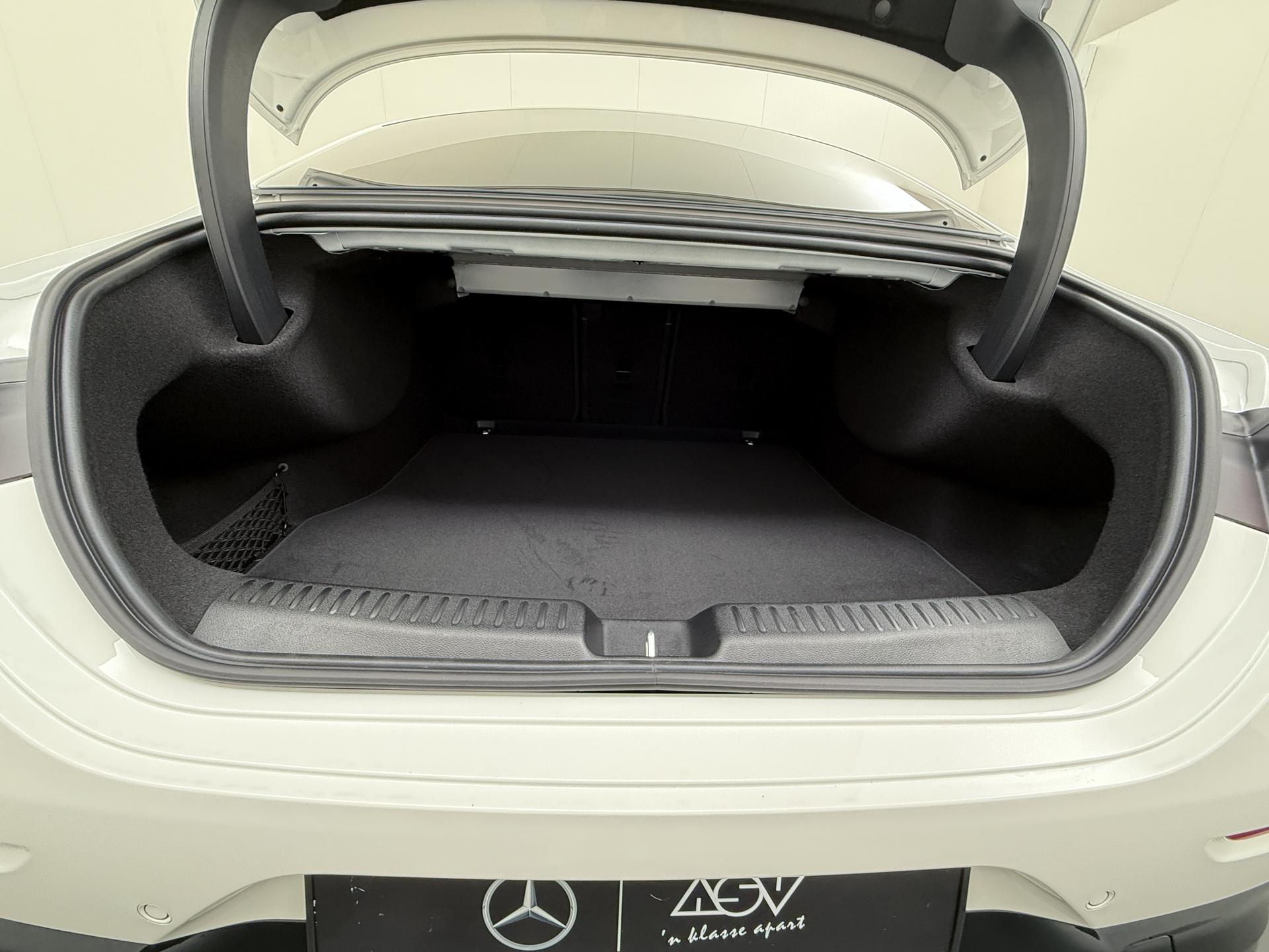 Mercedes-Benz CLA-Klasse 250+ Launch Edition 85 kWh Accu 13