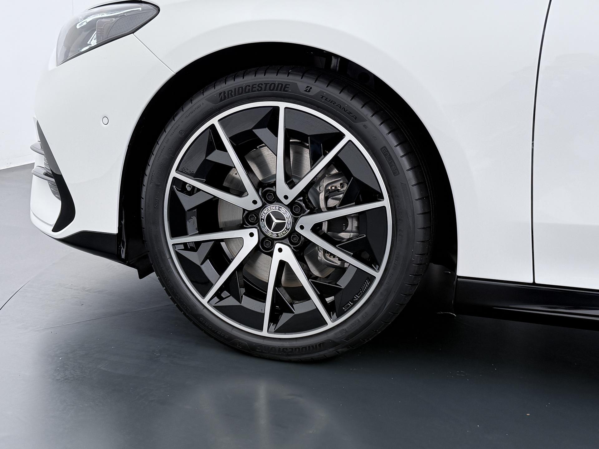 Mercedes-Benz CLA-Klasse 250+ Launch Edition 85 kWh Accu 15