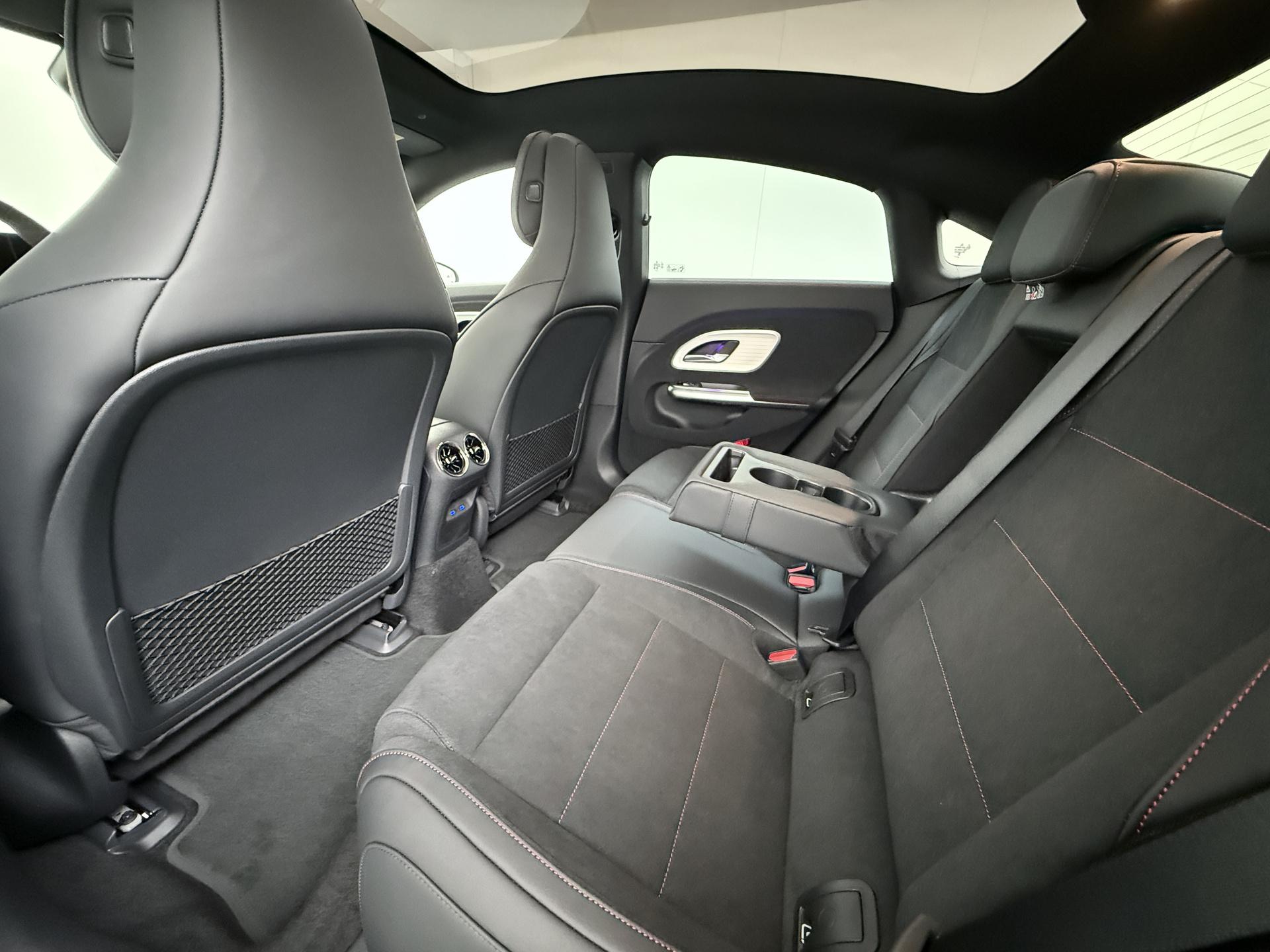 Mercedes-Benz CLA-Klasse 250+ Launch Edition 85 kWh Accu 23