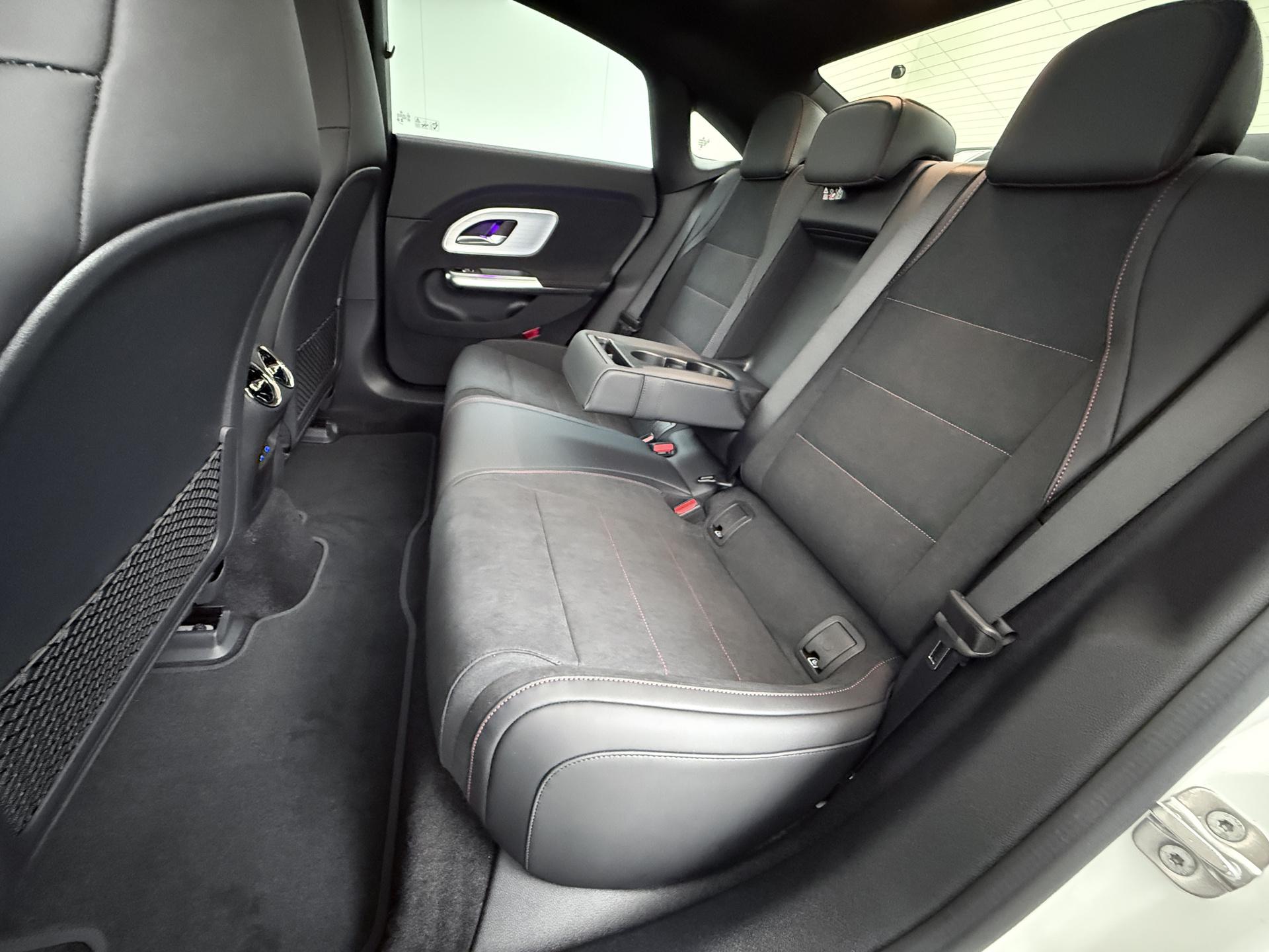 Mercedes-Benz CLA-Klasse 250+ Launch Edition 85 kWh Accu 24