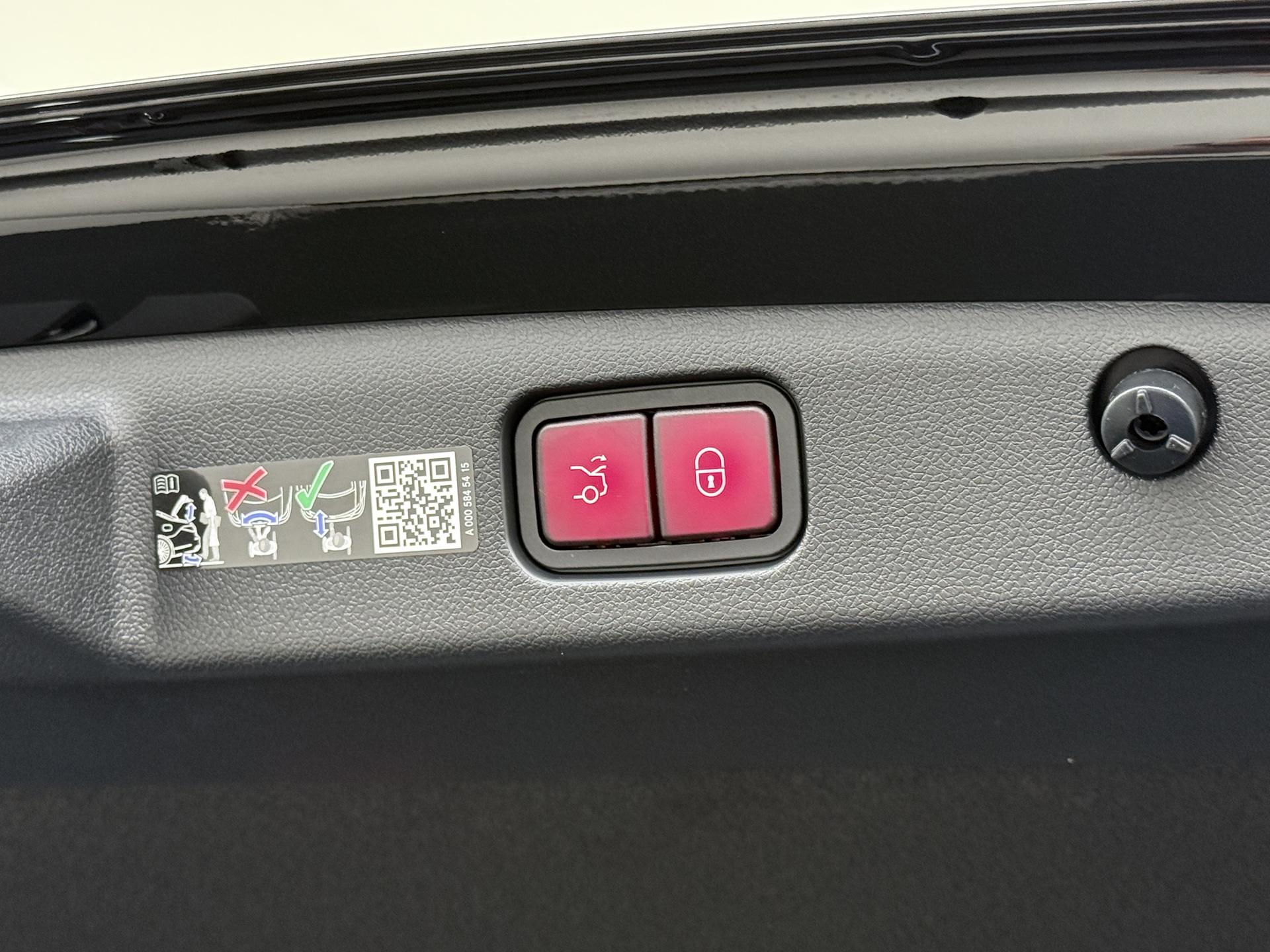 Mercedes-Benz E-Klasse 300 e Sport Edition 14