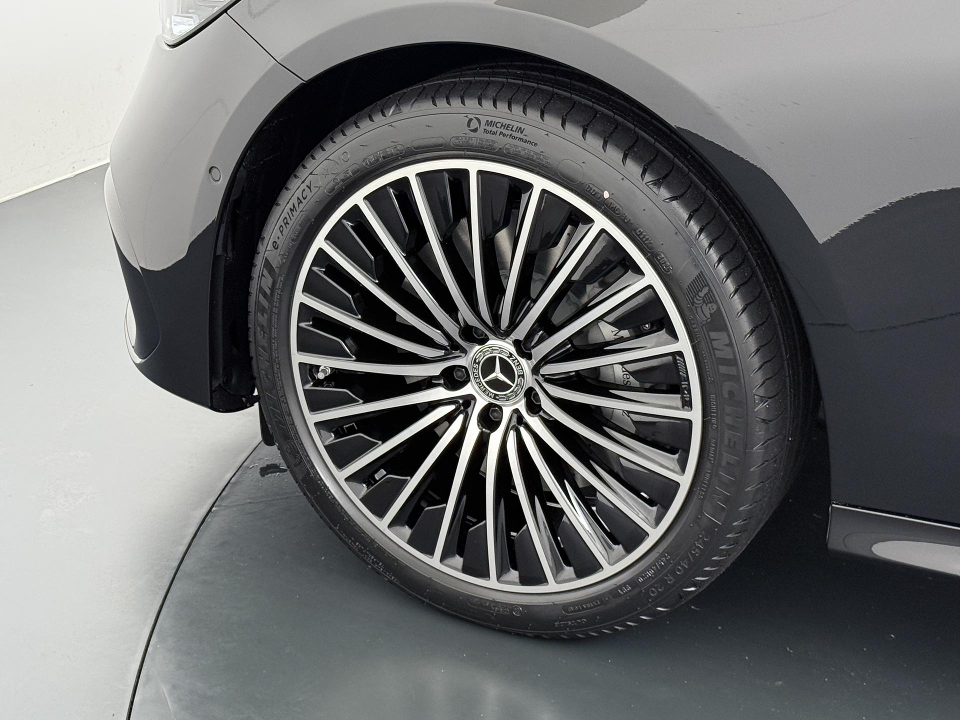 Mercedes-Benz E-Klasse 300 e Sport Edition 16