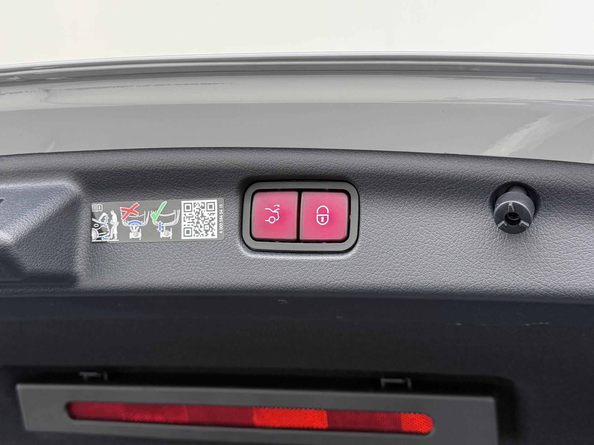 Mercedes-Benz C-Klasse 300 e Business Solution AMG 14