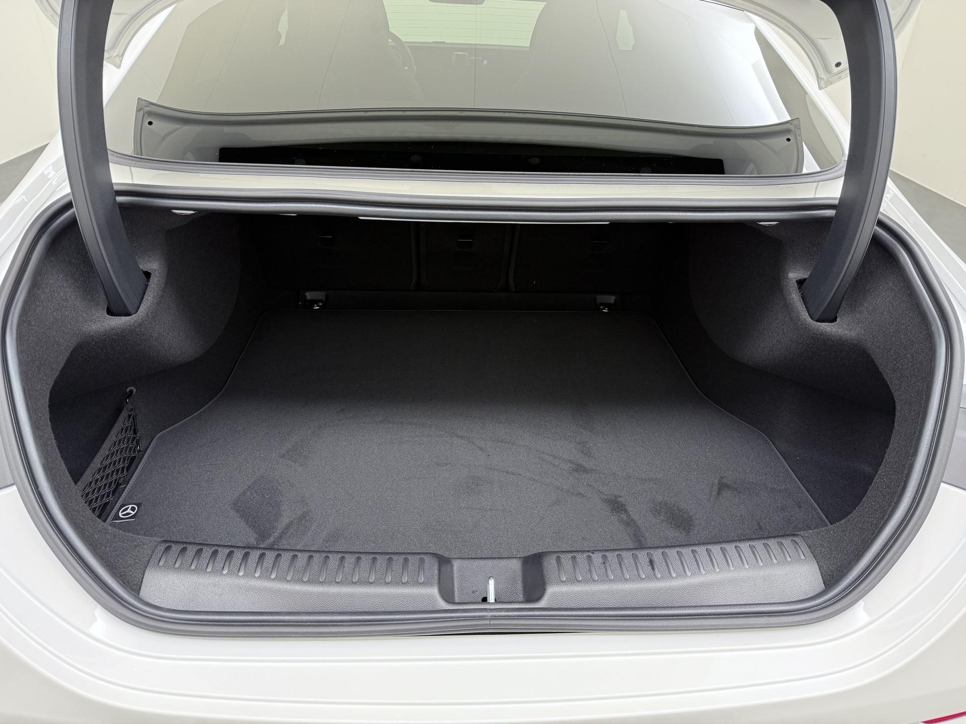 Mercedes-Benz CLA-Klasse 250+ Launch Edition 85 kWh Accu 12