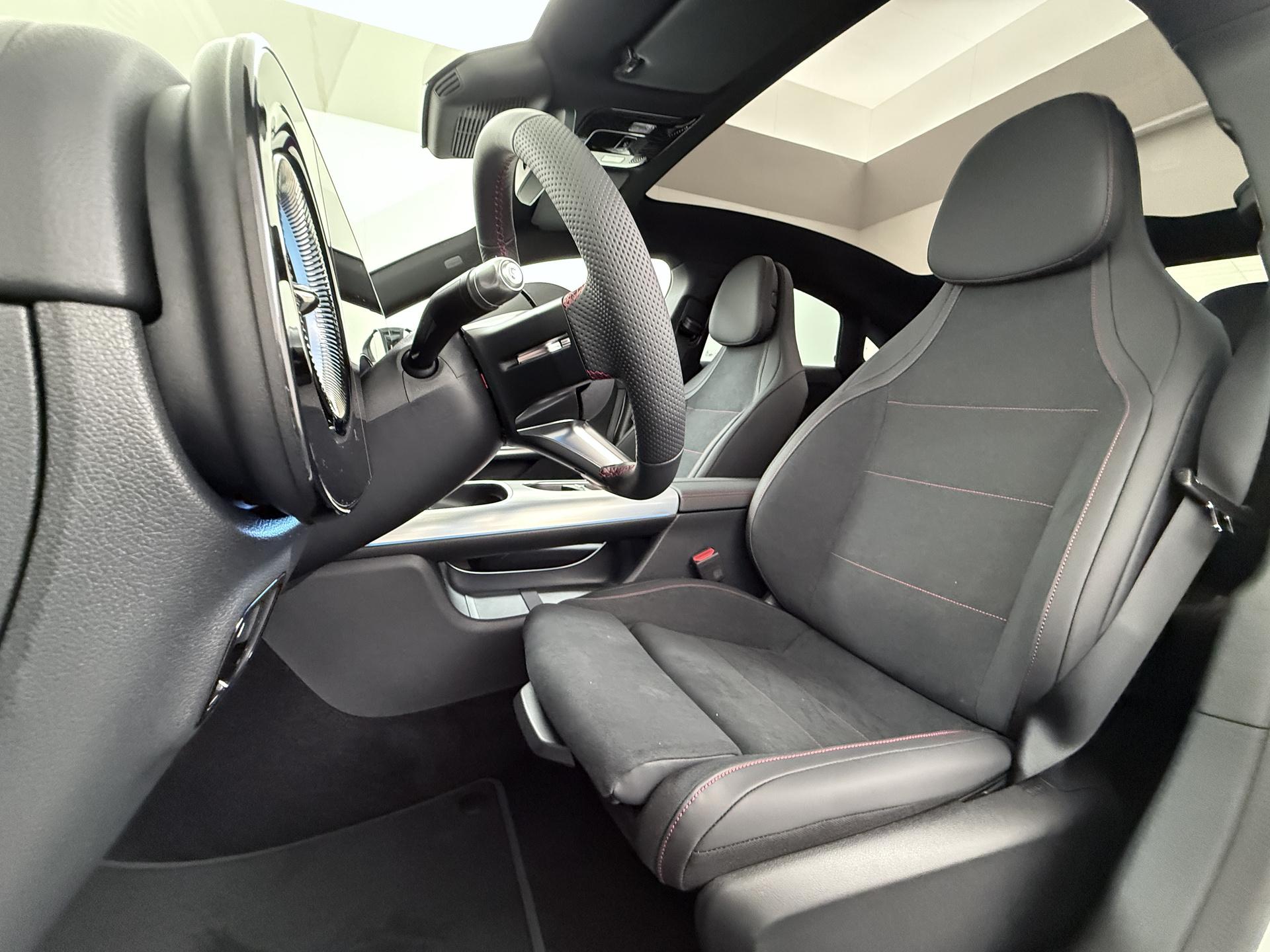 Mercedes-Benz CLA-Klasse 250+ Launch Edition 85 kWh Accu 18