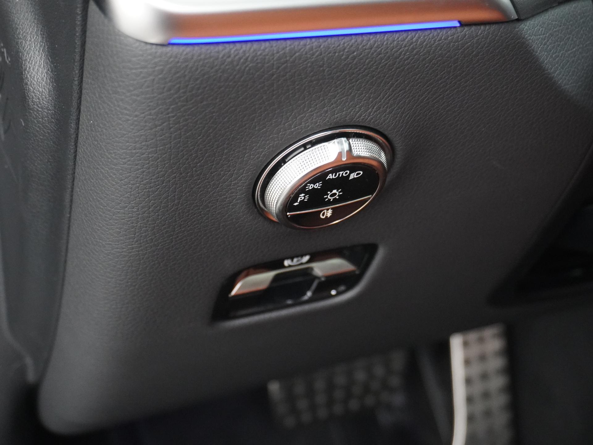 Mercedes-Benz GLC 400e 4MATIC Sport Edition 30