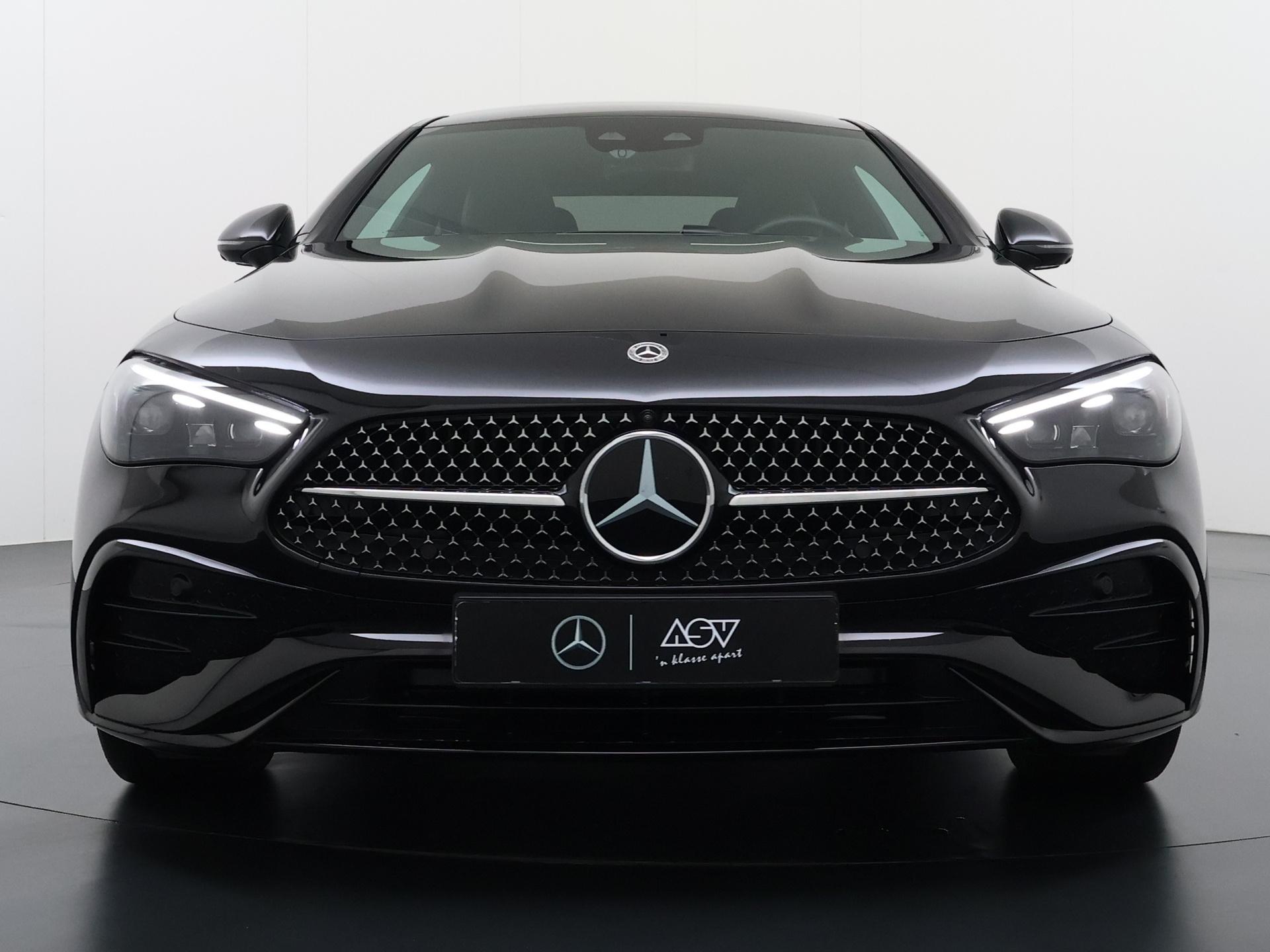 Mercedes-Benz CLE Coupé 300 e AMG Line 12