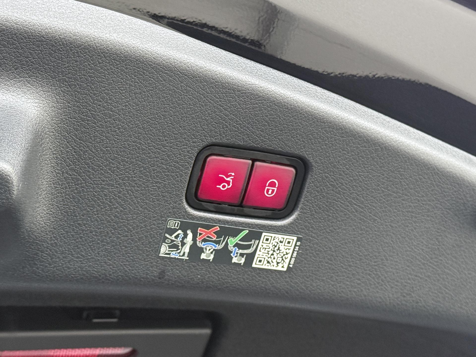 Mercedes-Benz CLE Coupé 300 e AMG Line 18