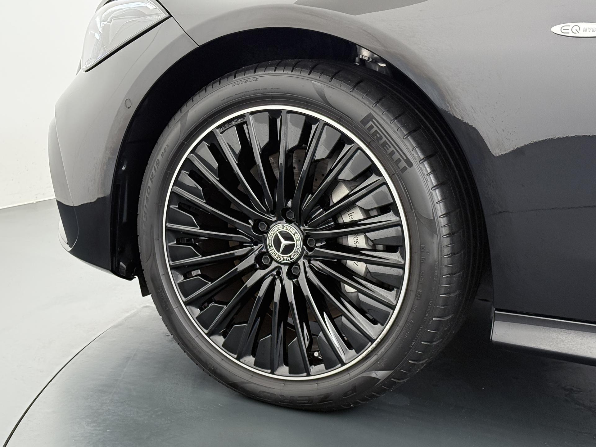 Mercedes-Benz CLE Coupé 300 e AMG Line 19