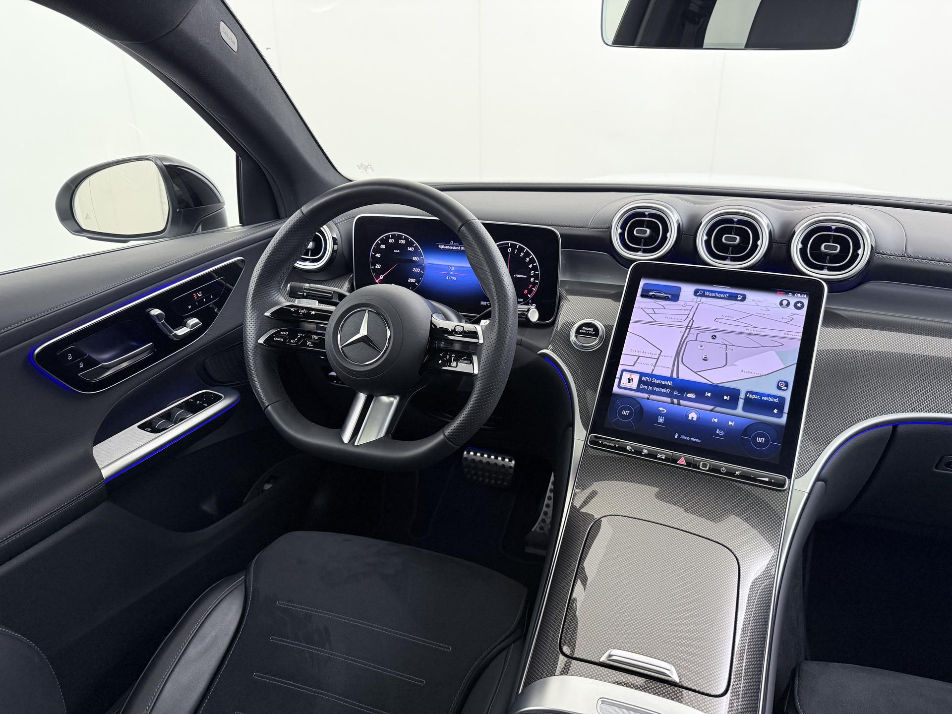 Mercedes-Benz GLC Coupé 300e 4MATIC AMG Line 10