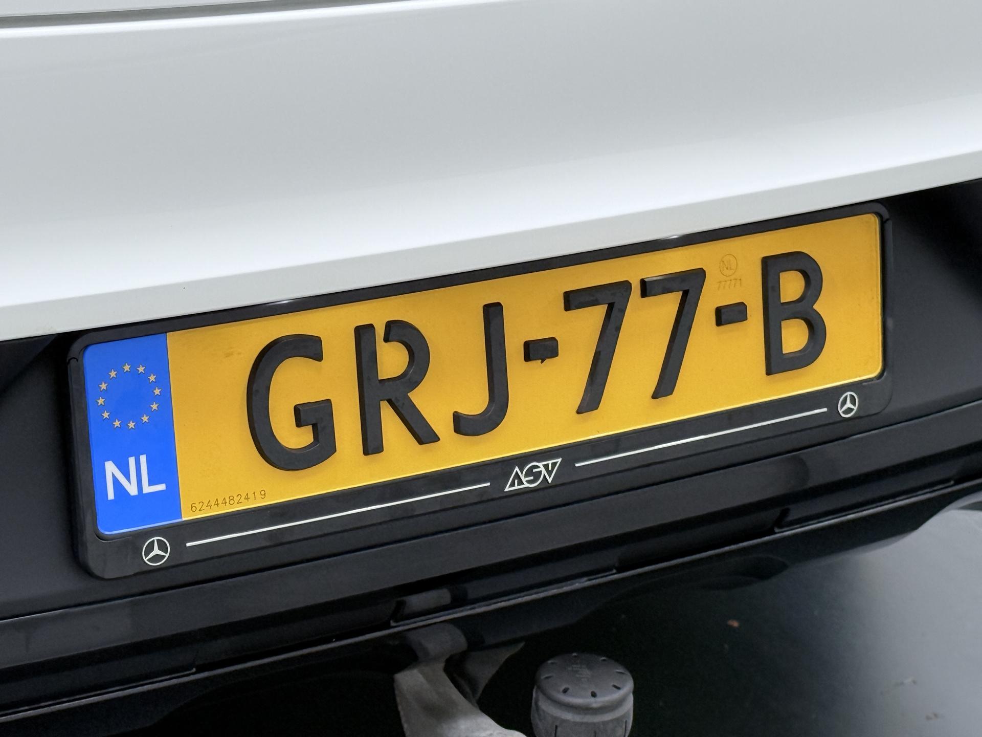 Mercedes-Benz GLC Coupé 300e 4MATIC AMG Line 18