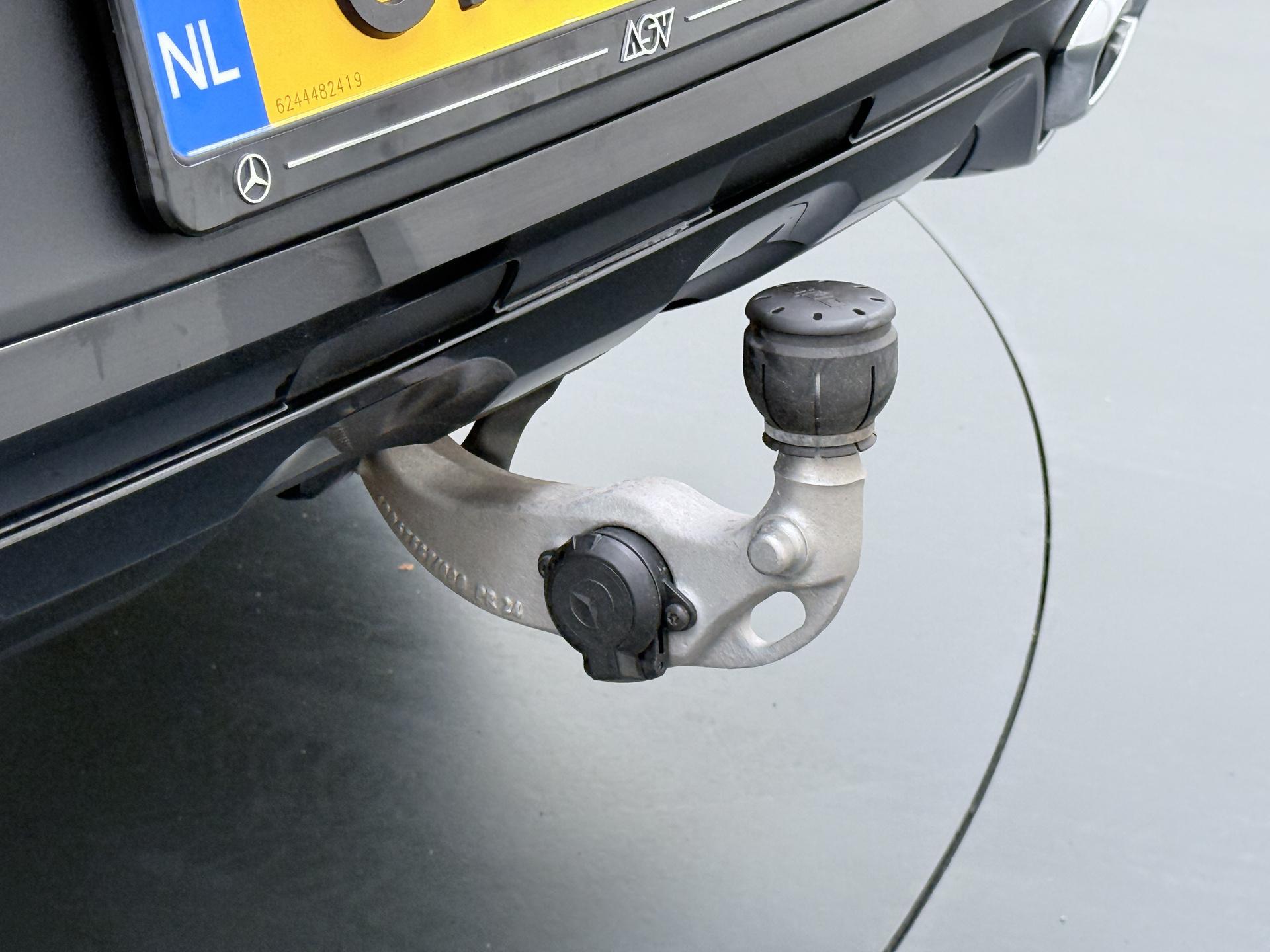 Mercedes-Benz GLC Coupé 300e 4MATIC AMG Line 19