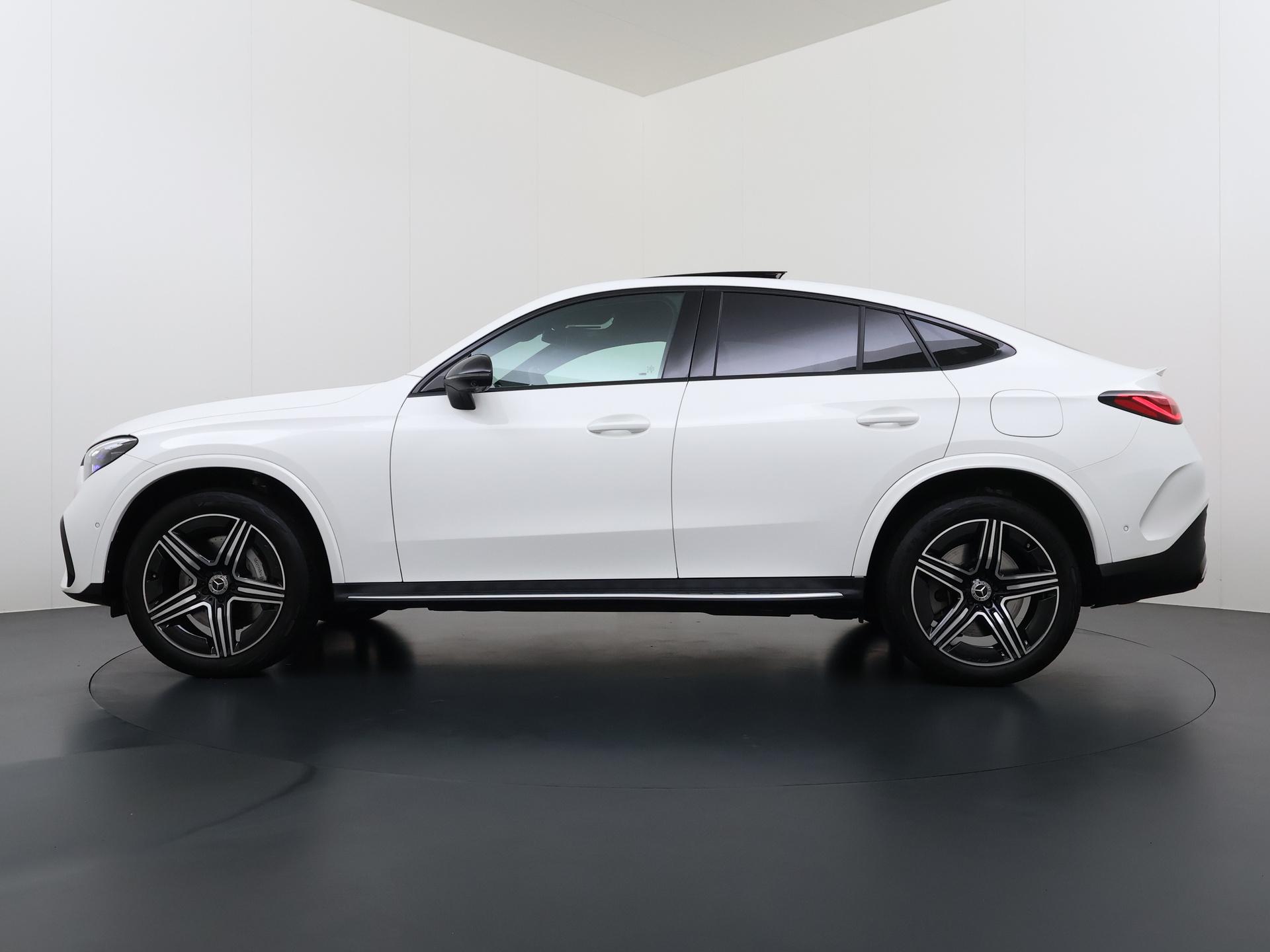 Mercedes-Benz GLC Coupé 300e 4MATIC AMG Line 2