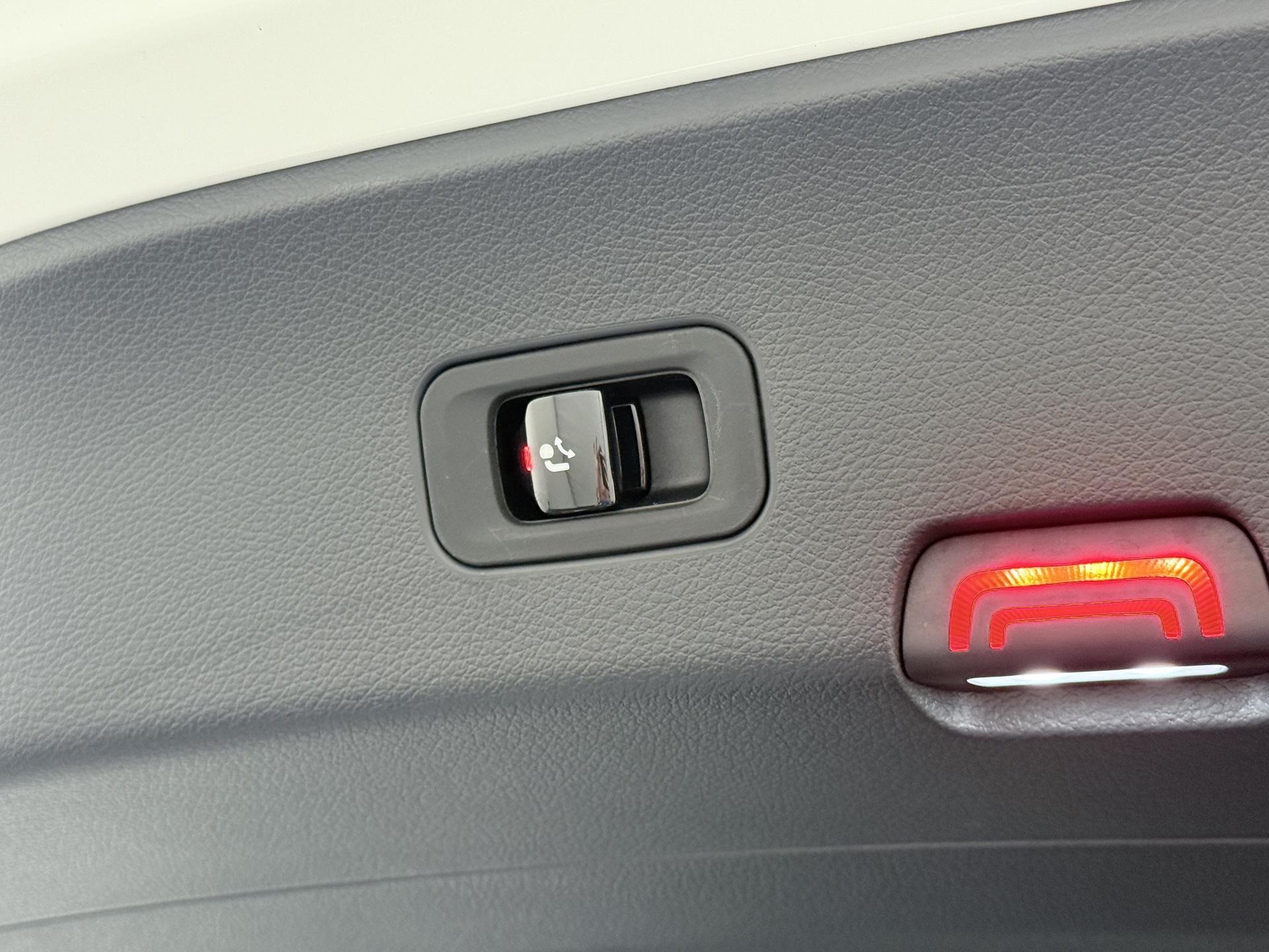 Mercedes-Benz GLC Coupé 300e 4MATIC AMG Line 22