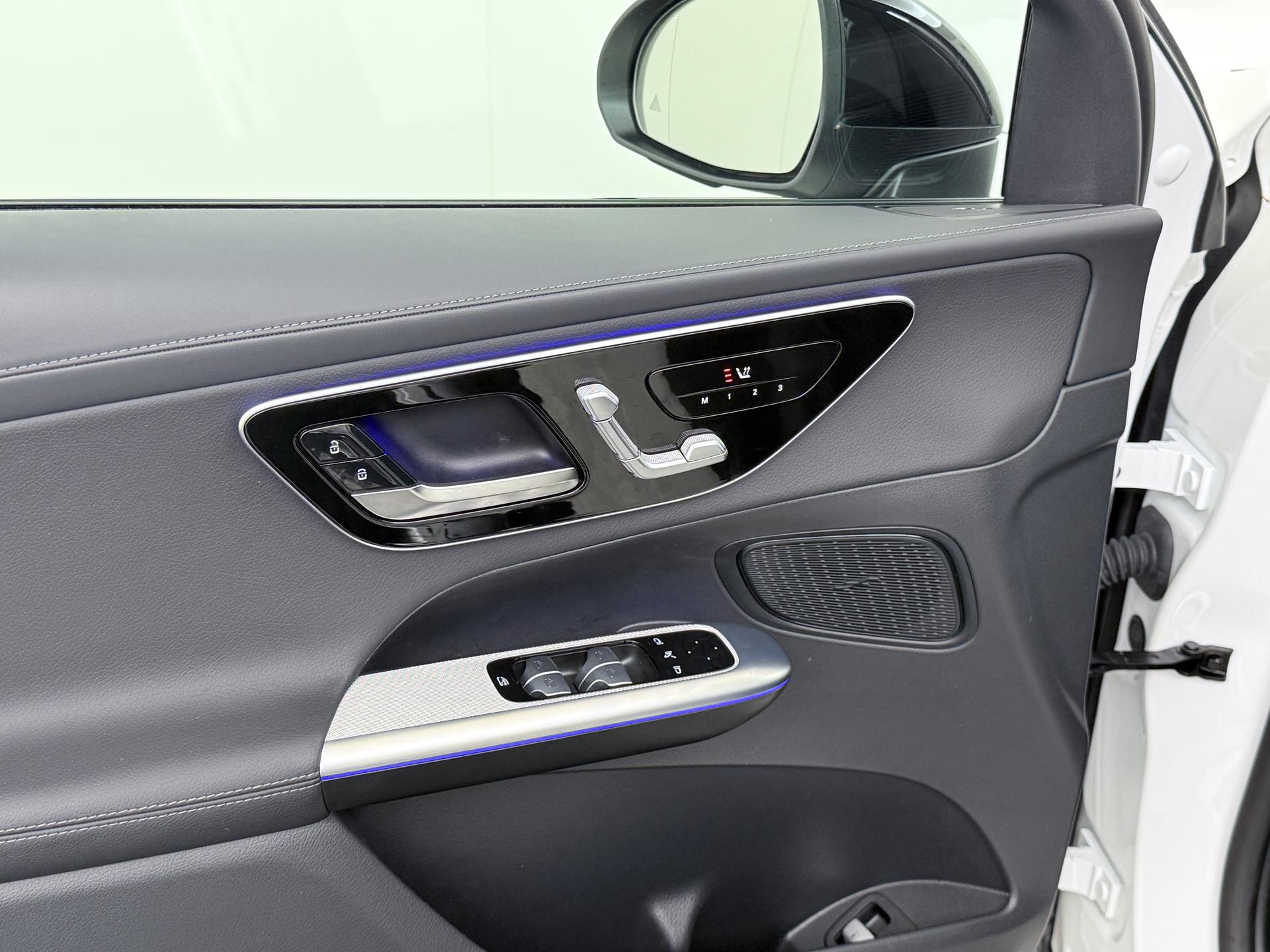 Mercedes-Benz GLC Coupé 300e 4MATIC AMG Line 26