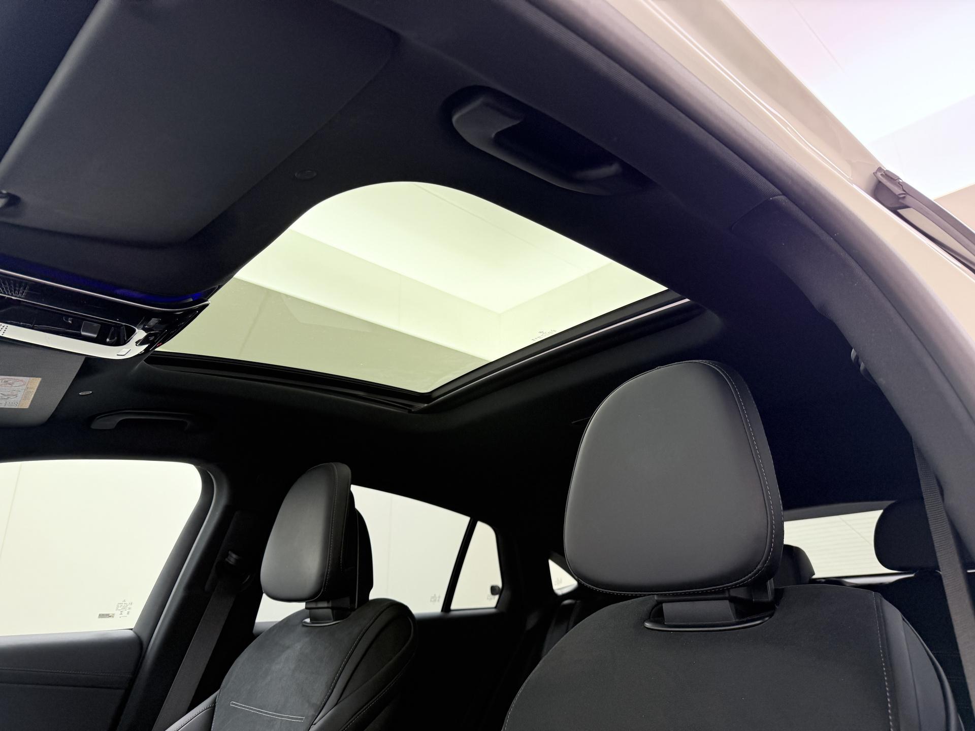 Mercedes-Benz GLC Coupé 300e 4MATIC AMG Line 3