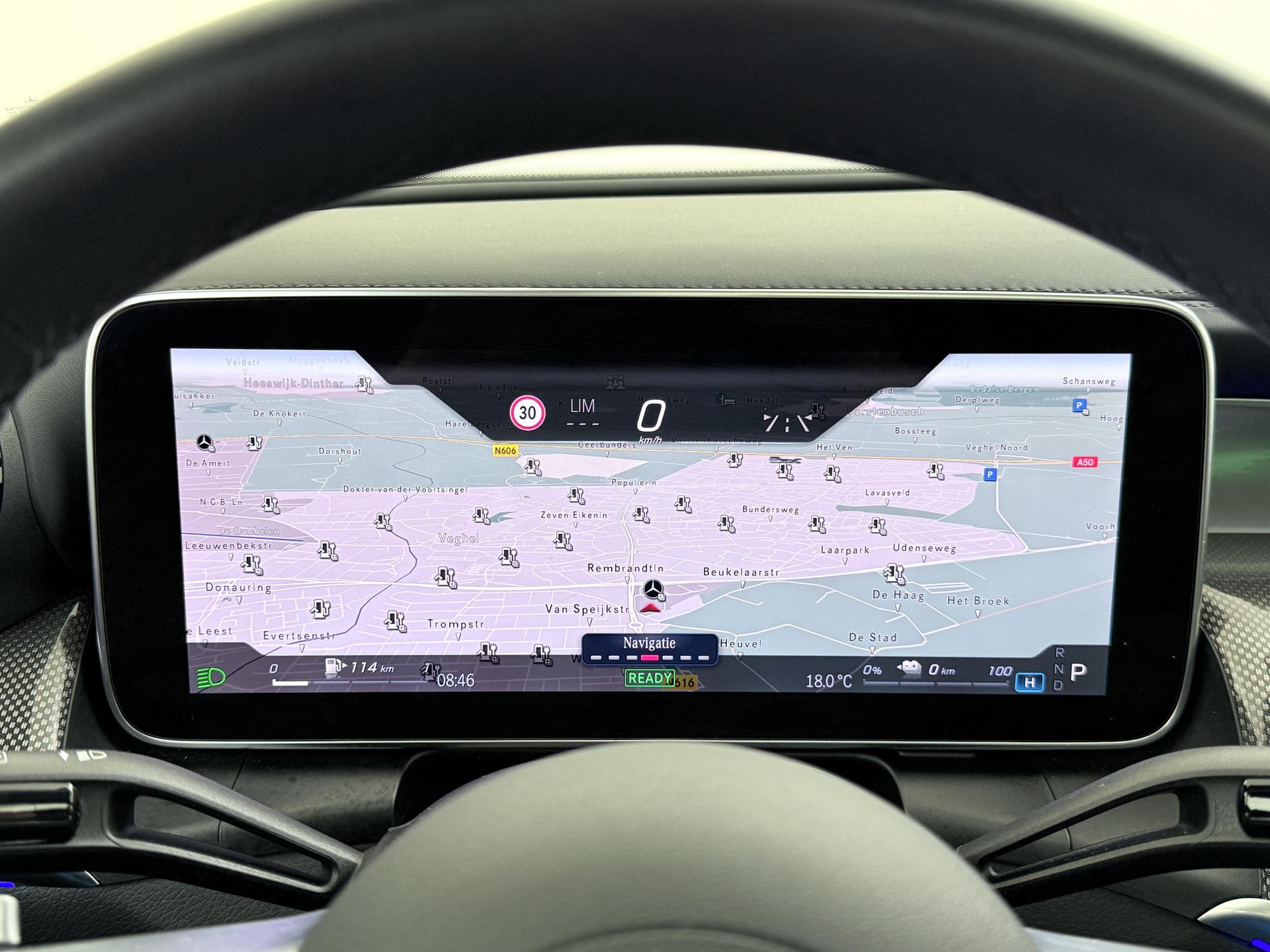 Mercedes-Benz GLC Coupé 300e 4MATIC AMG Line 37