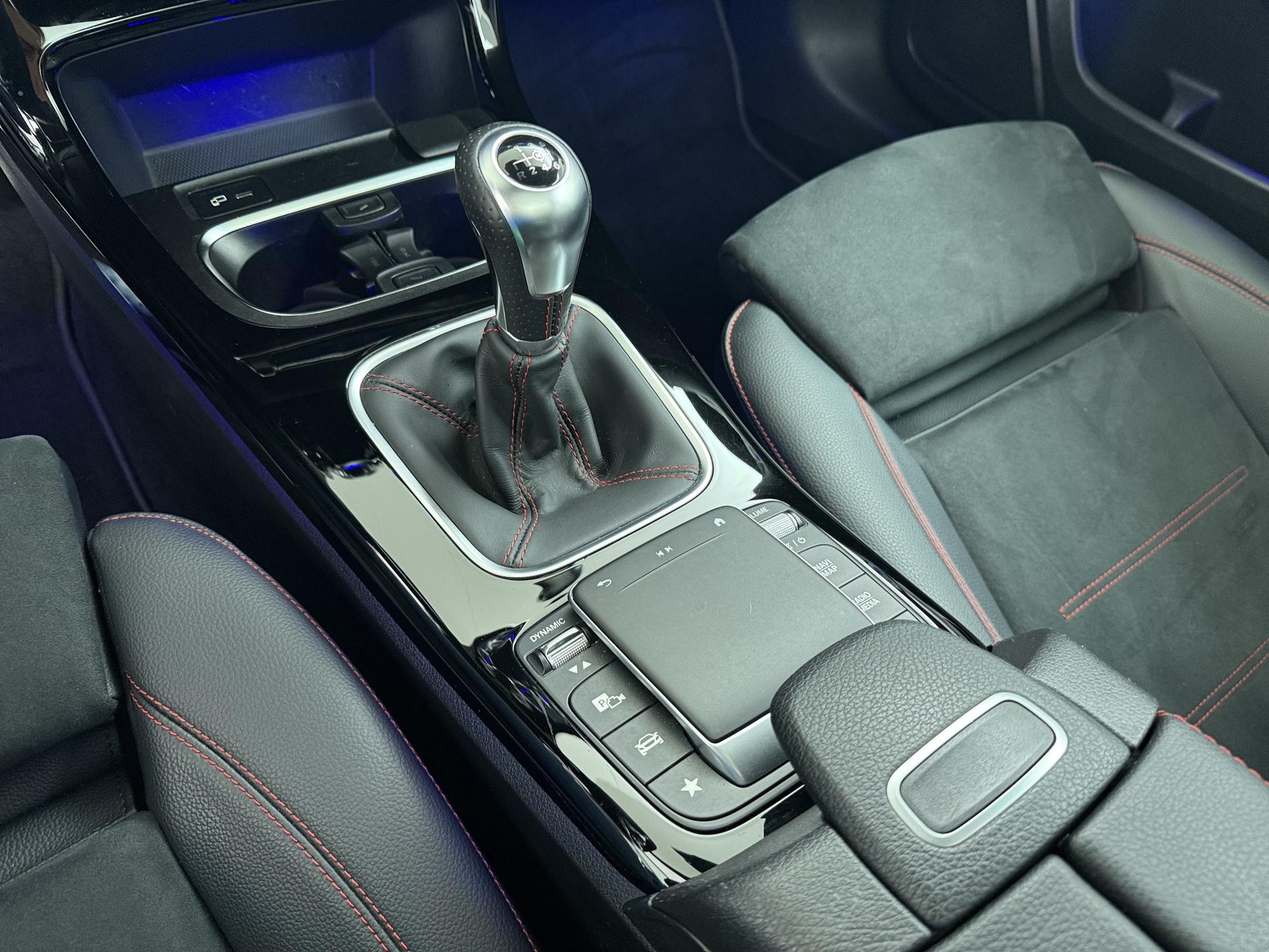 Mercedes-Benz A-Klasse 160 Business Solution AMG 14