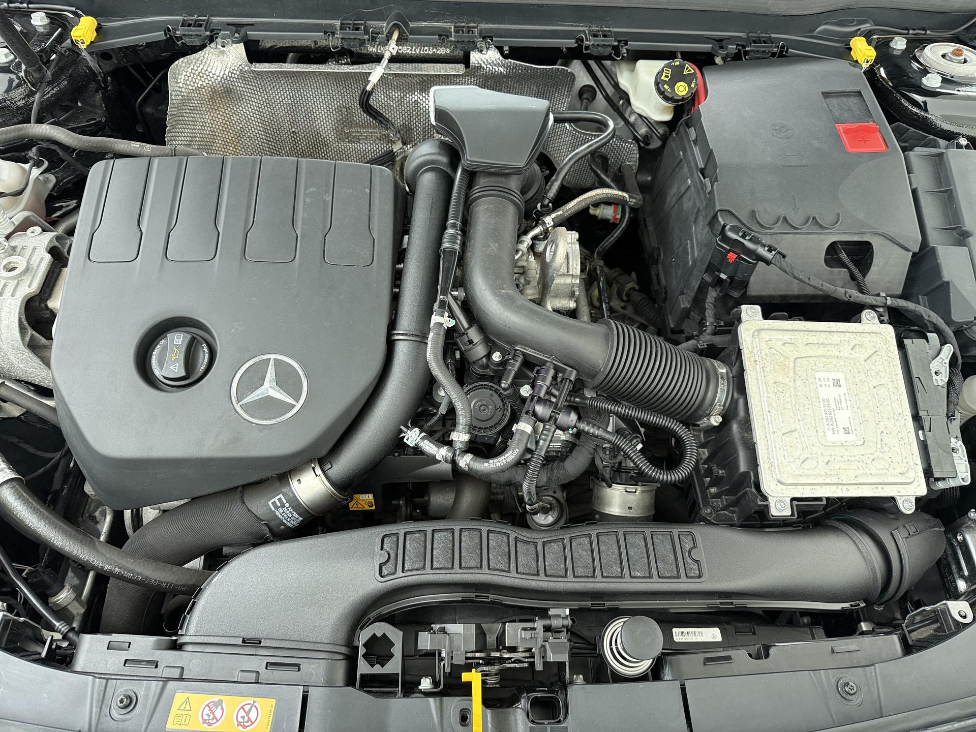 Mercedes-Benz A-Klasse 160 Business Solution AMG 19
