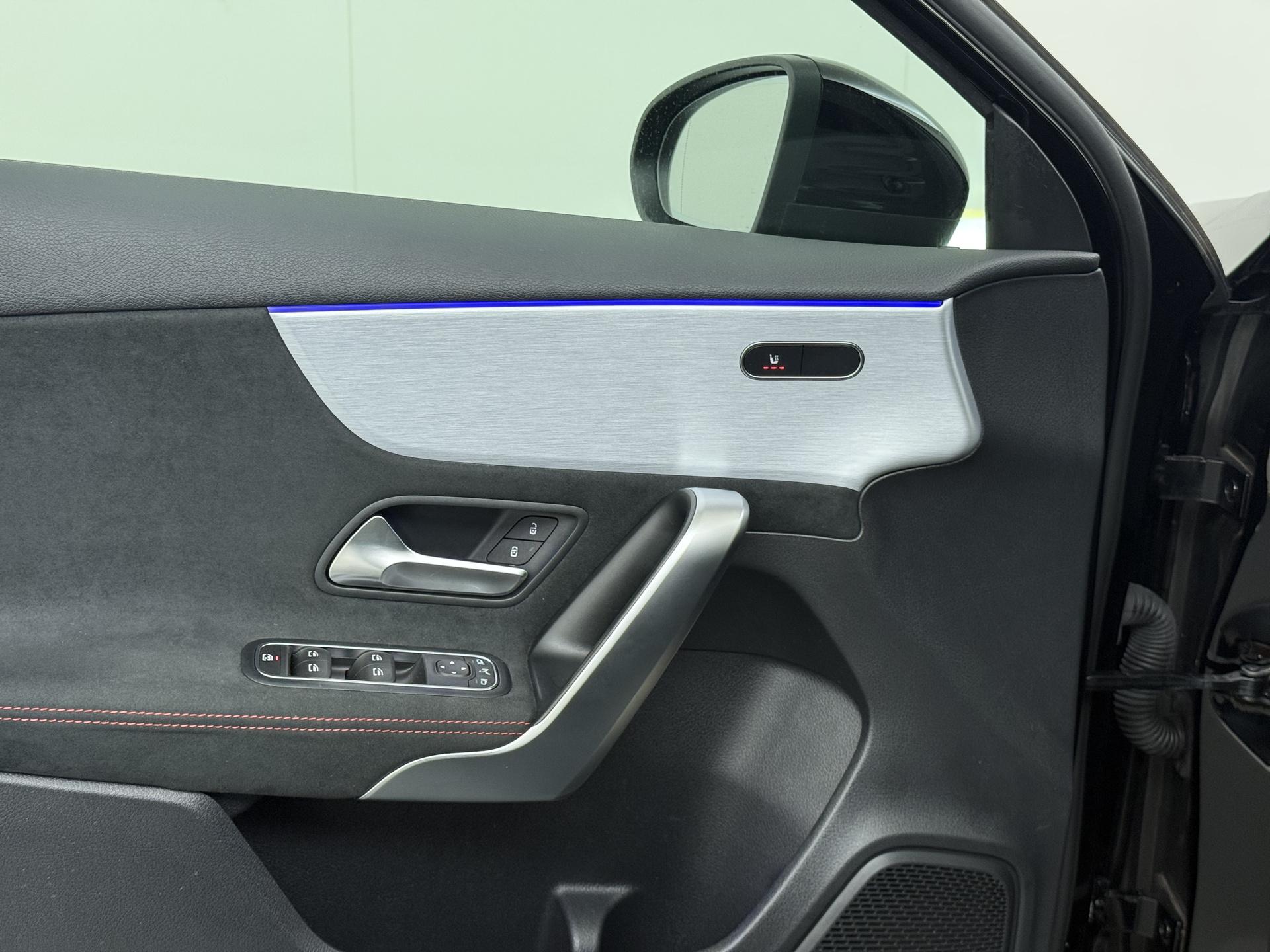 Mercedes-Benz A-Klasse 160 Business Solution AMG 20