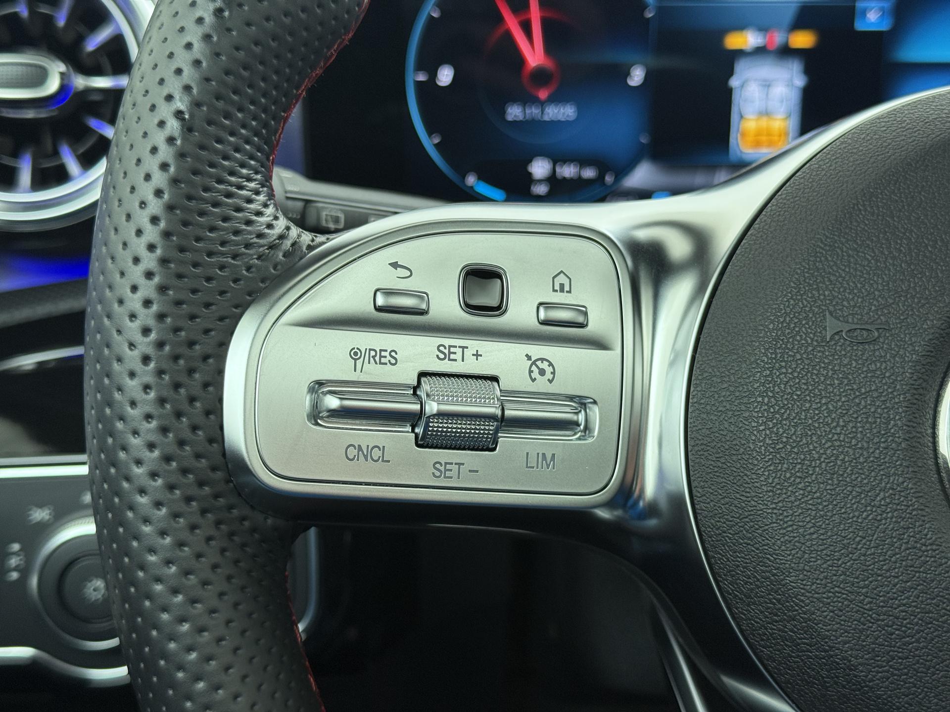 Mercedes-Benz A-Klasse 160 Business Solution AMG 28