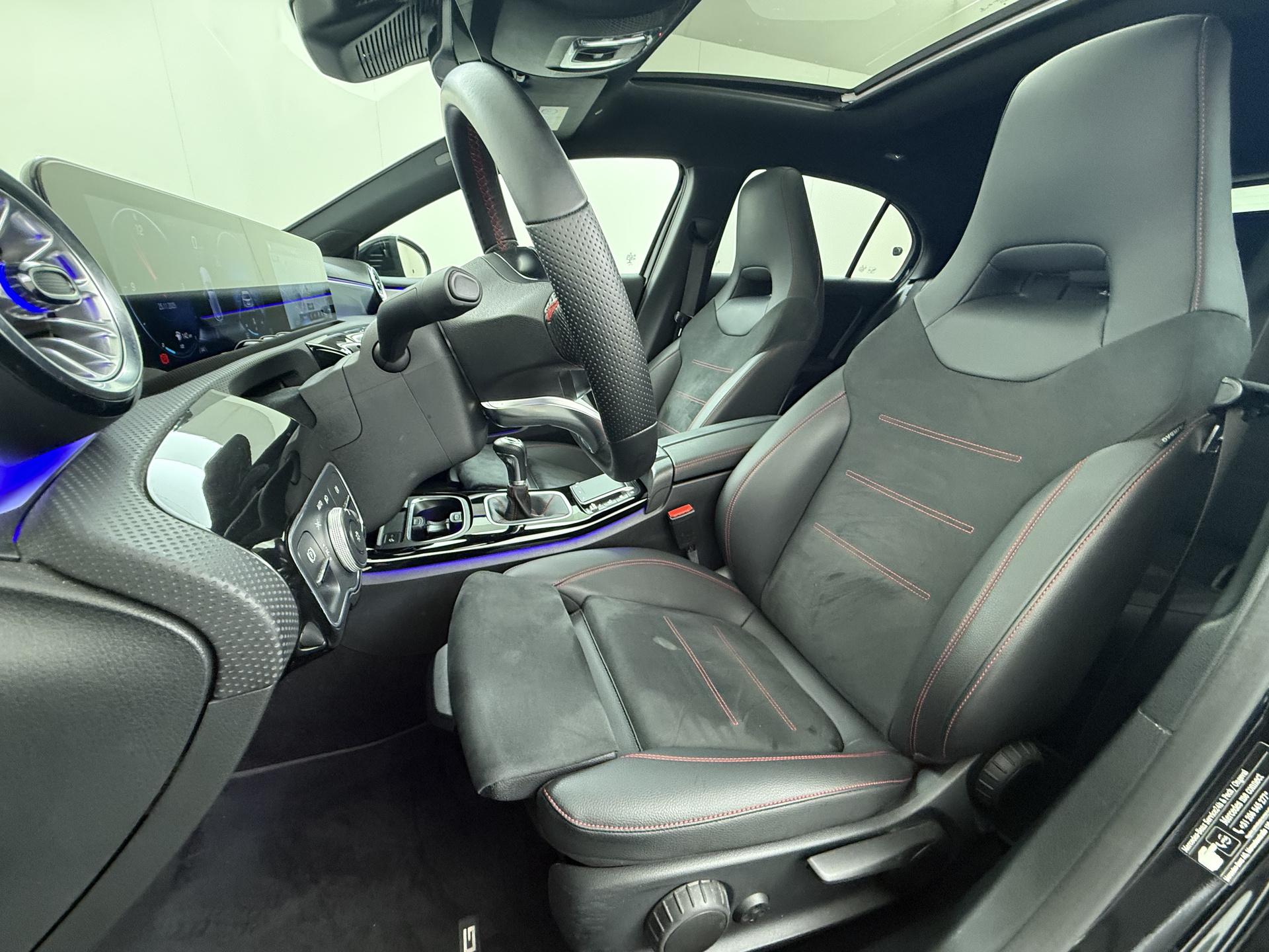 Mercedes-Benz A-Klasse 160 Business Solution AMG 6