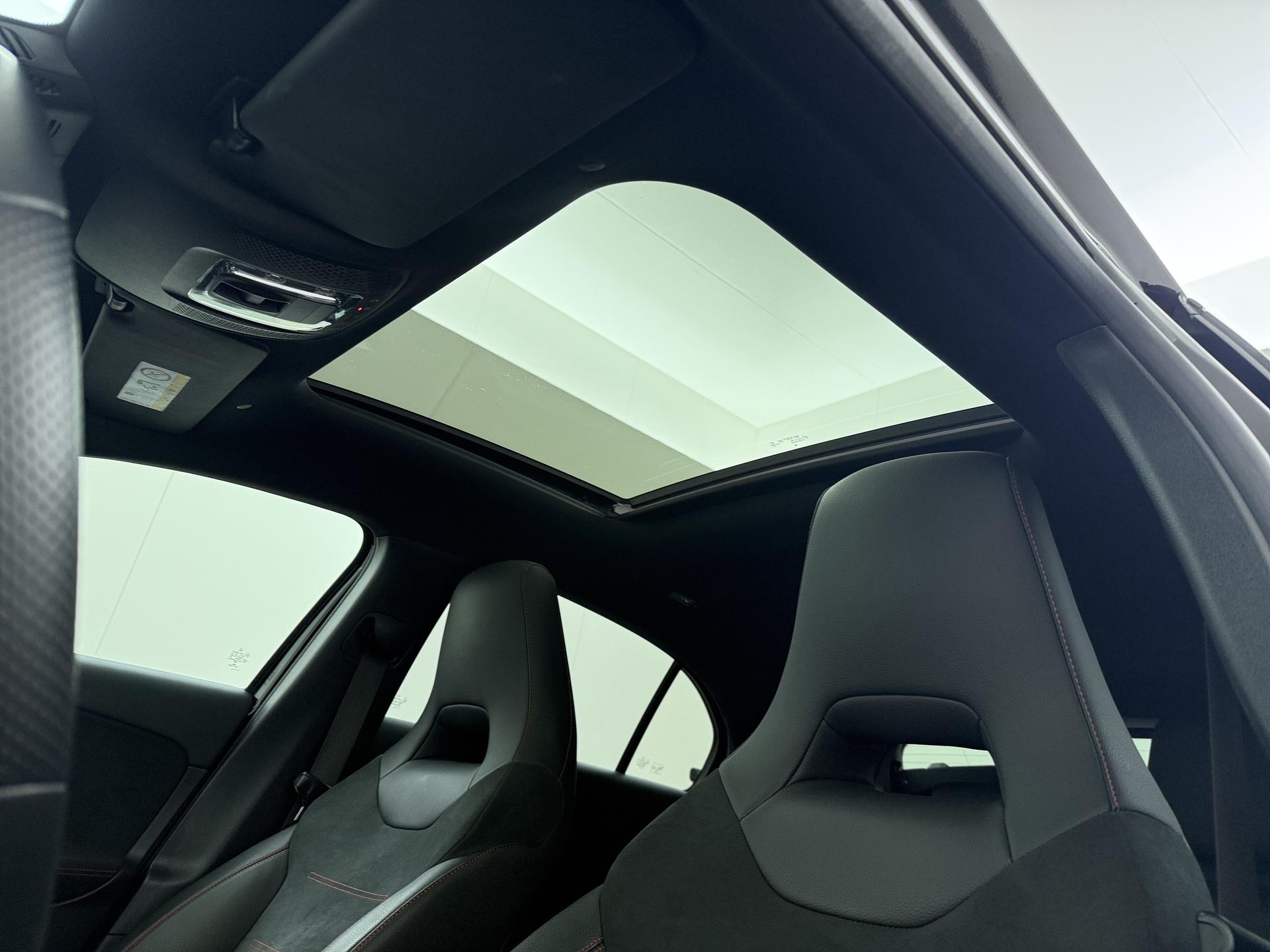 Mercedes-Benz A-Klasse 160 Business Solution AMG 7