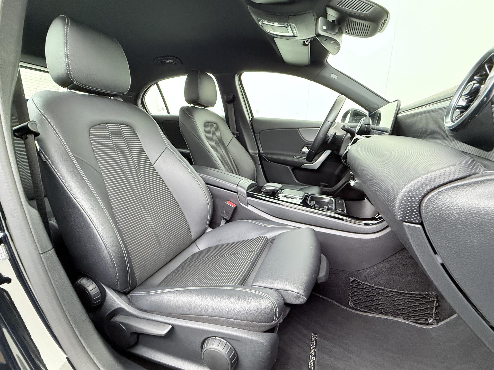 Mercedes-Benz A-Klasse 180 d Business Solution 14