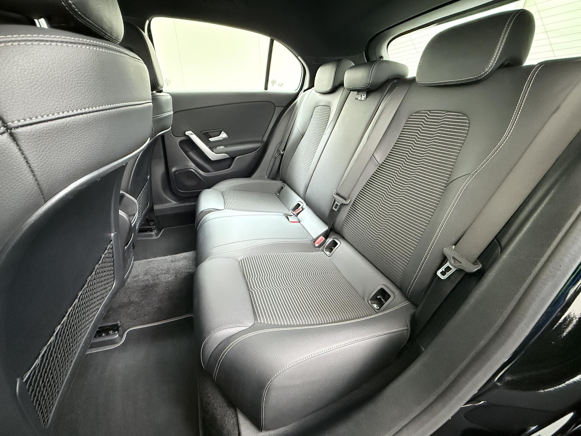 Mercedes-Benz A-Klasse 180 d Business Solution 20