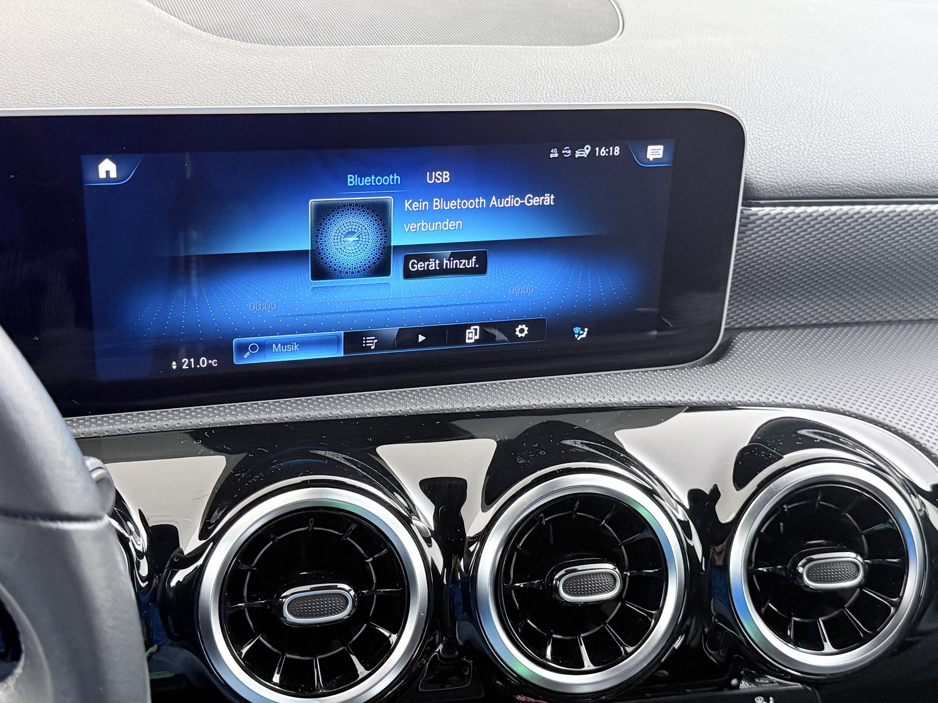 Mercedes-Benz A-Klasse 180 d Business Solution 32