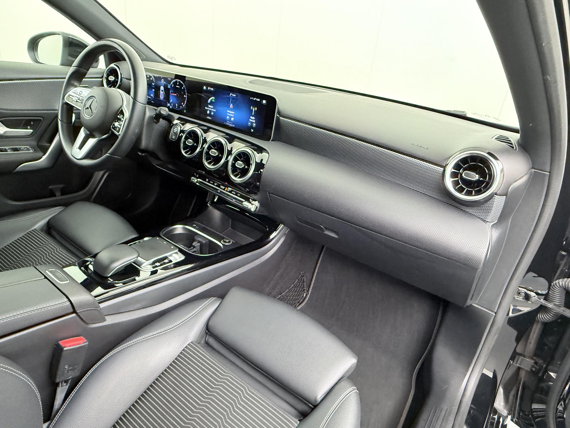 Mercedes-Benz A-Klasse 180 d Business Solution 35