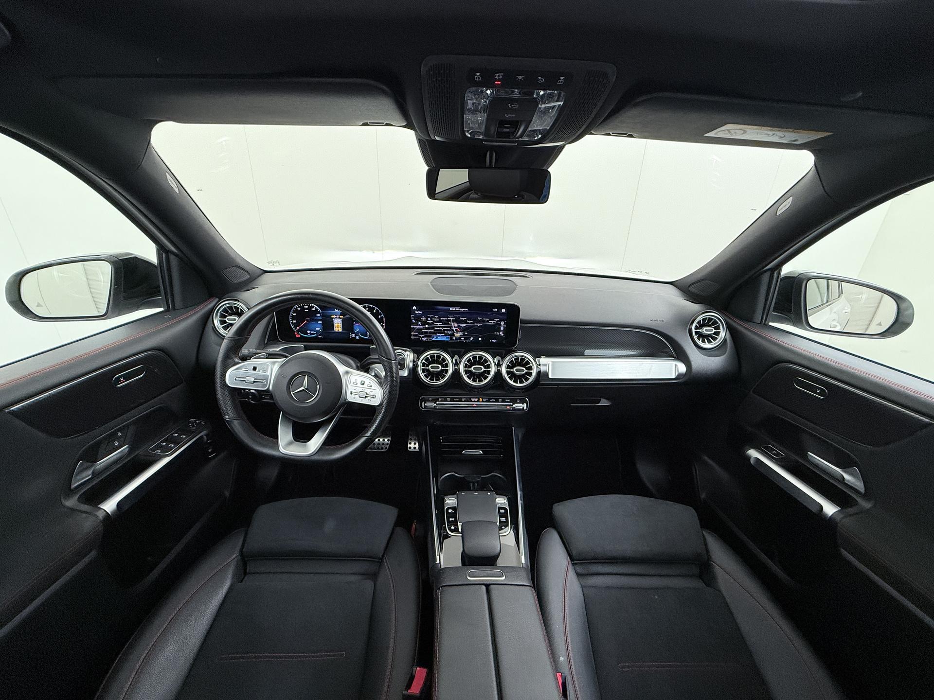 Mercedes-Benz GLB 200 AMG-line 7-pers. Business Solution 31