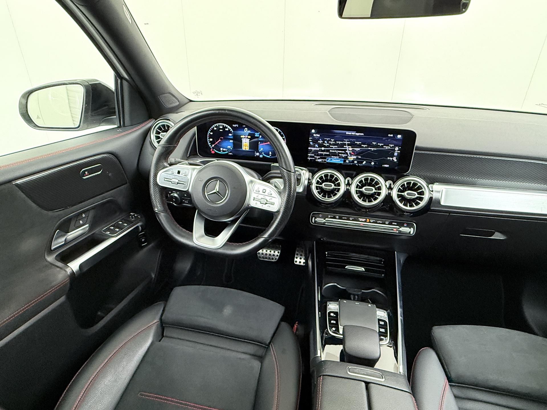 Mercedes-Benz GLB 200 AMG-line 7-pers. Business Solution 32